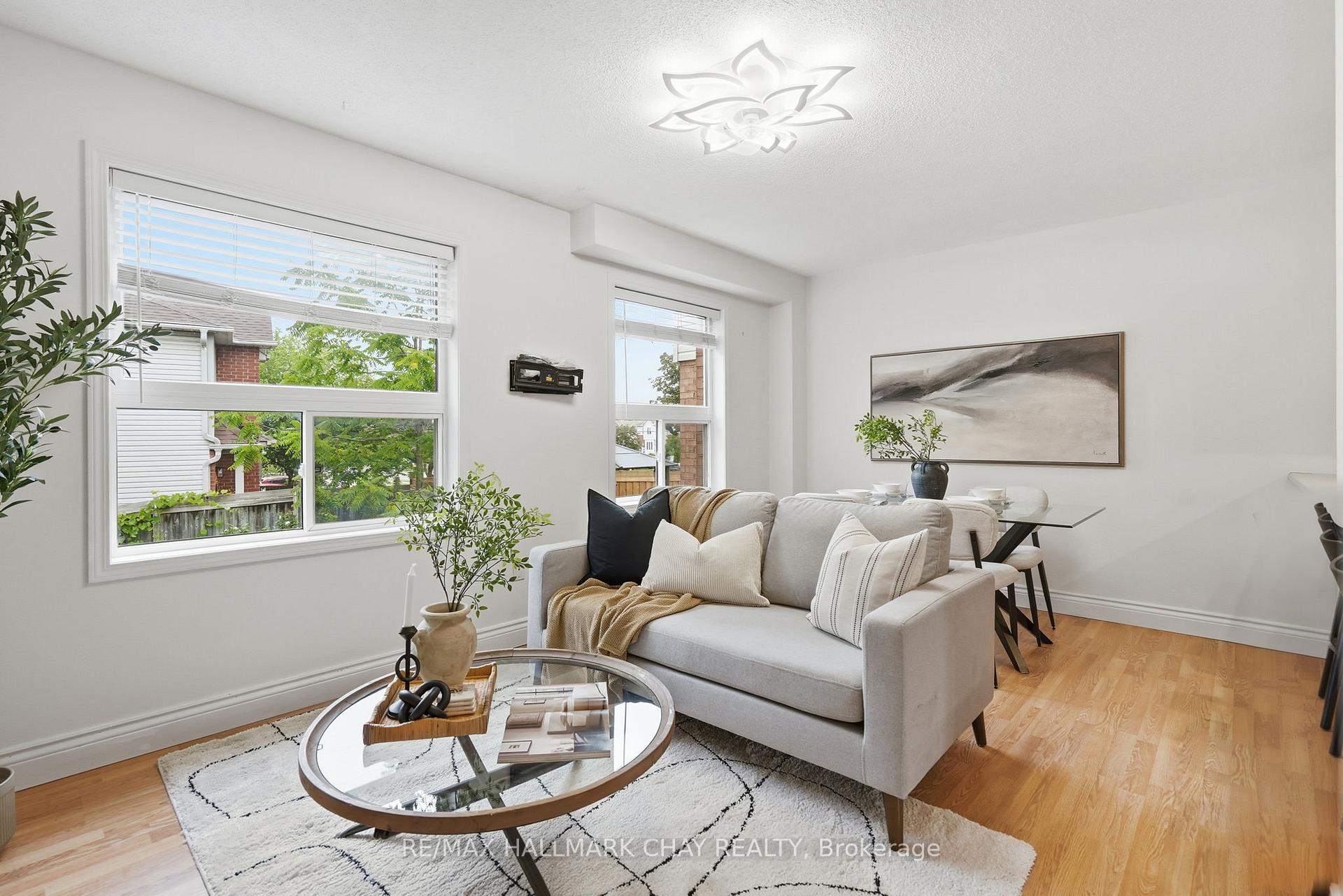 4 Hawthorne Crescent