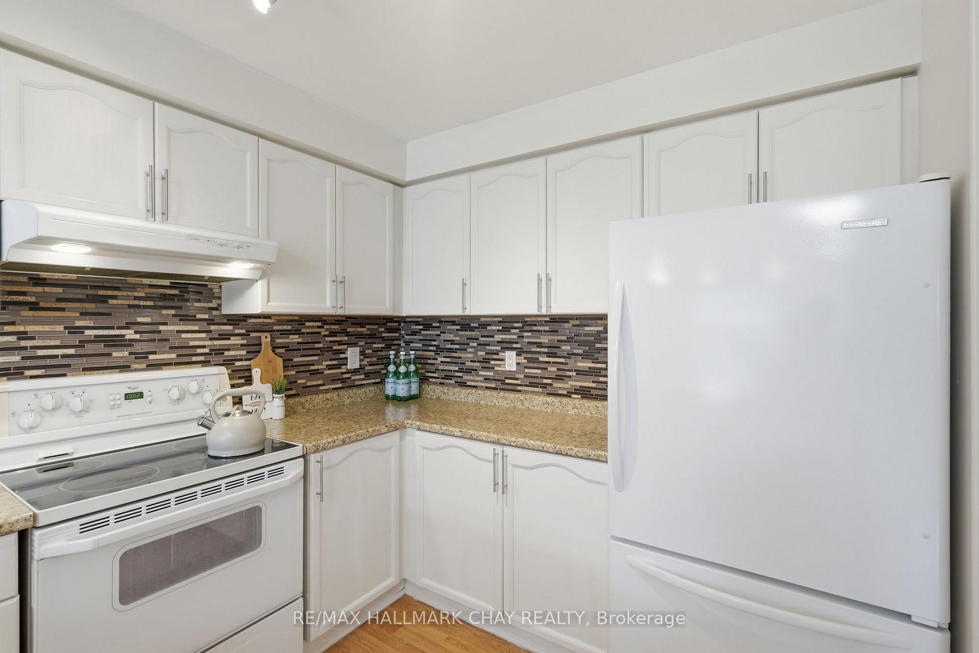 4 Hawthorne Crescent