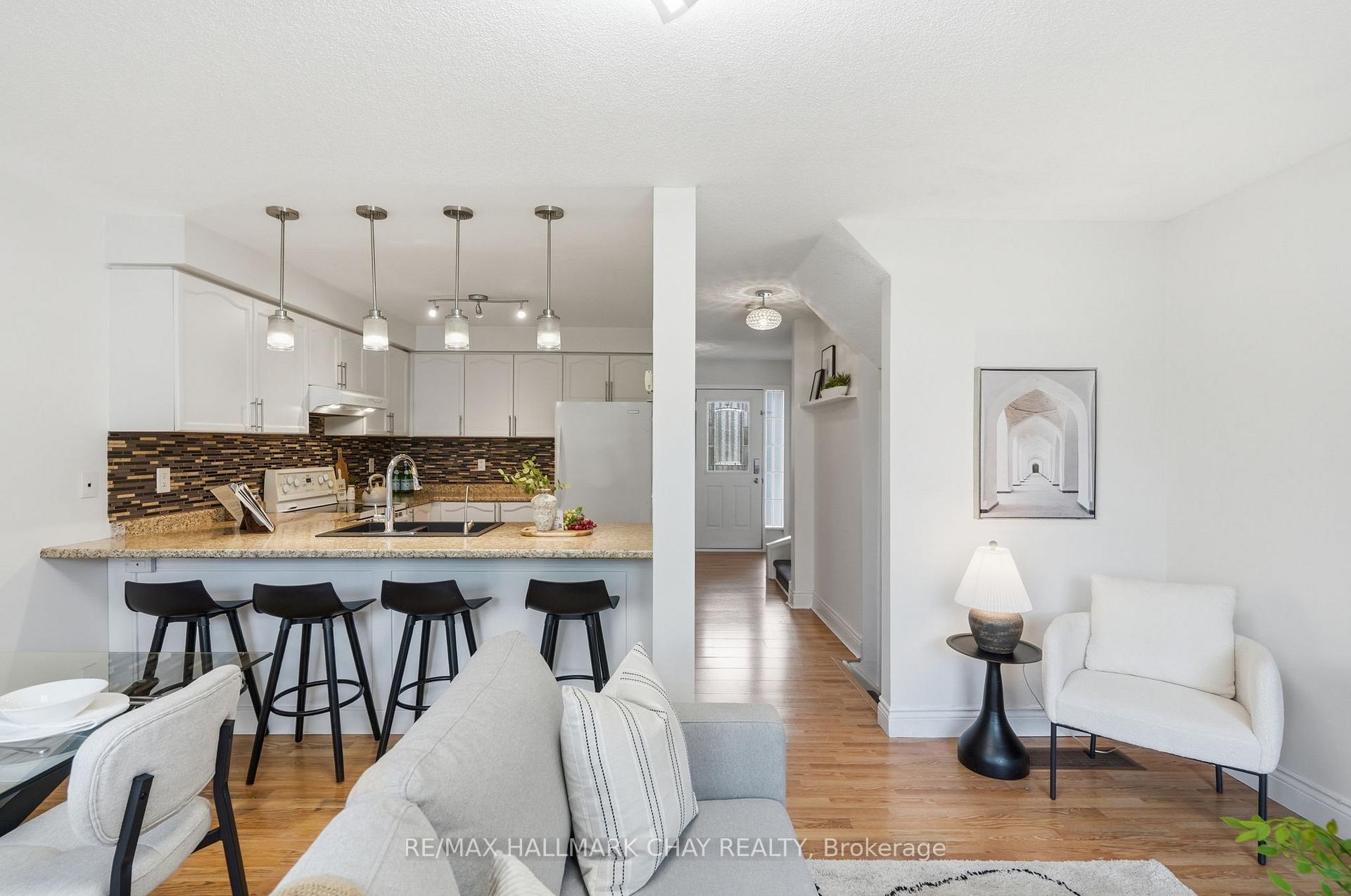 4 Hawthorne Crescent
