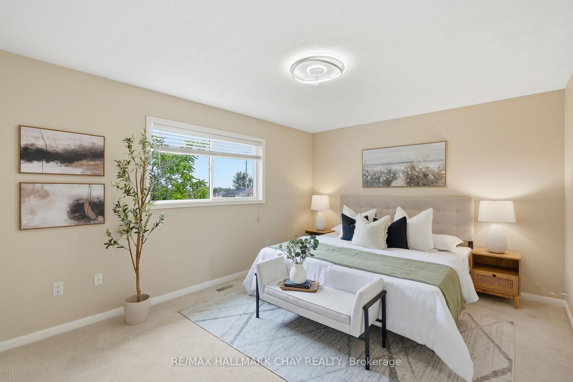 4 Hawthorne Crescent