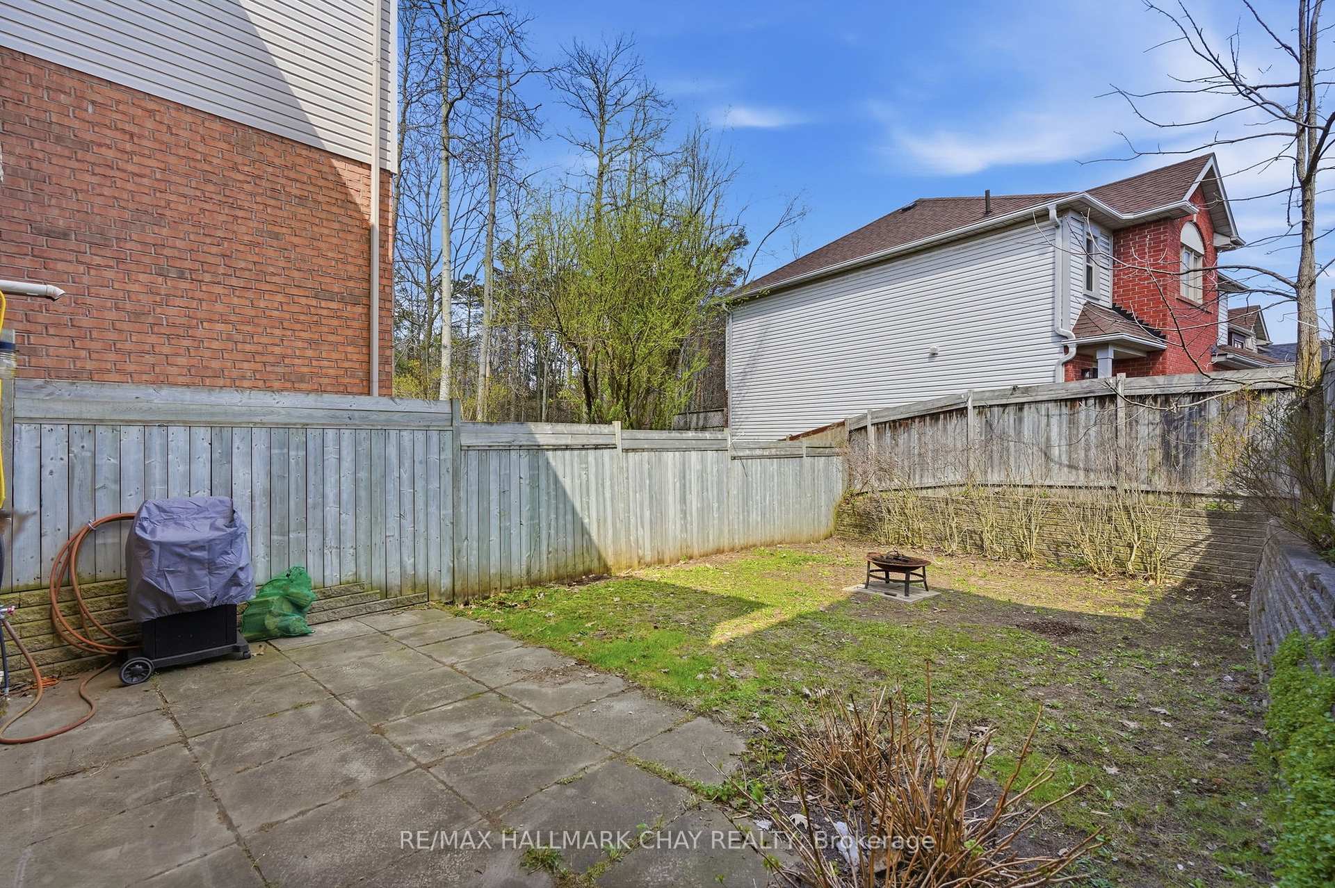 4 Hawthorne Crescent