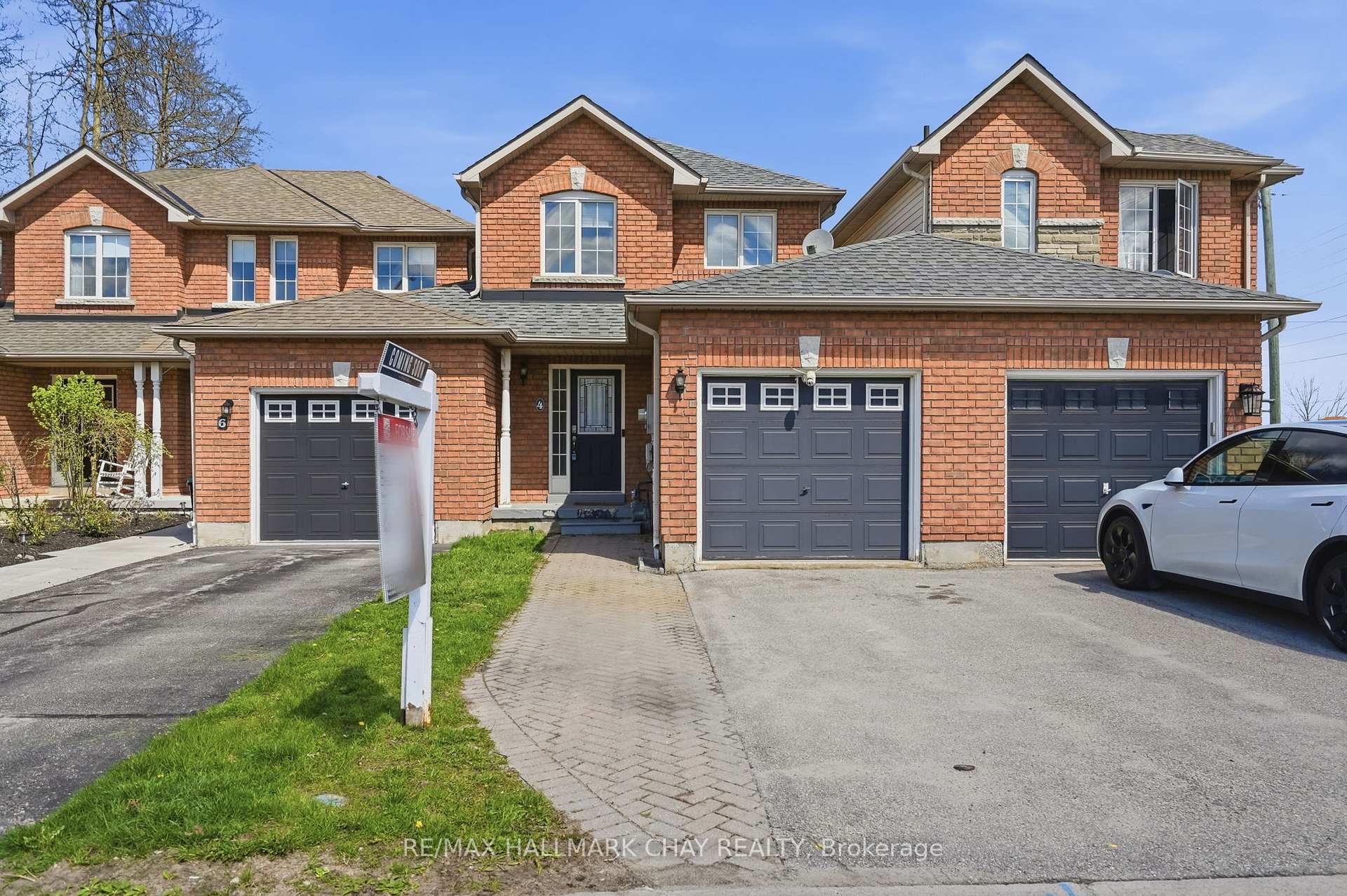 4 Hawthorne Crescent