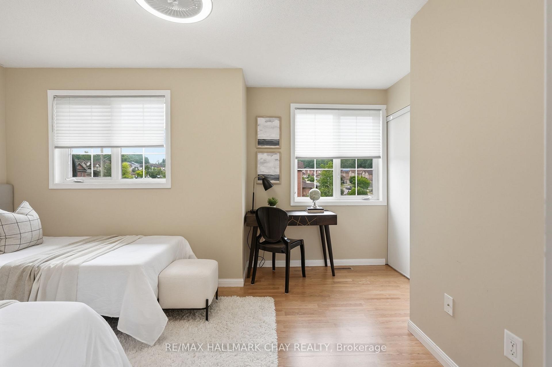 4 Hawthorne Crescent