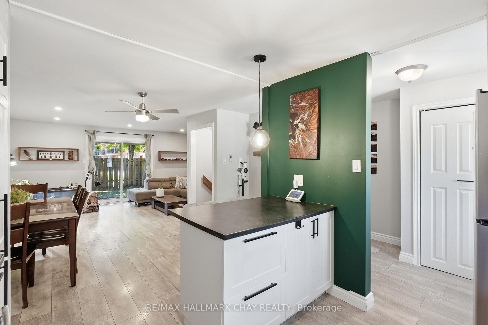 536 Tenth Street