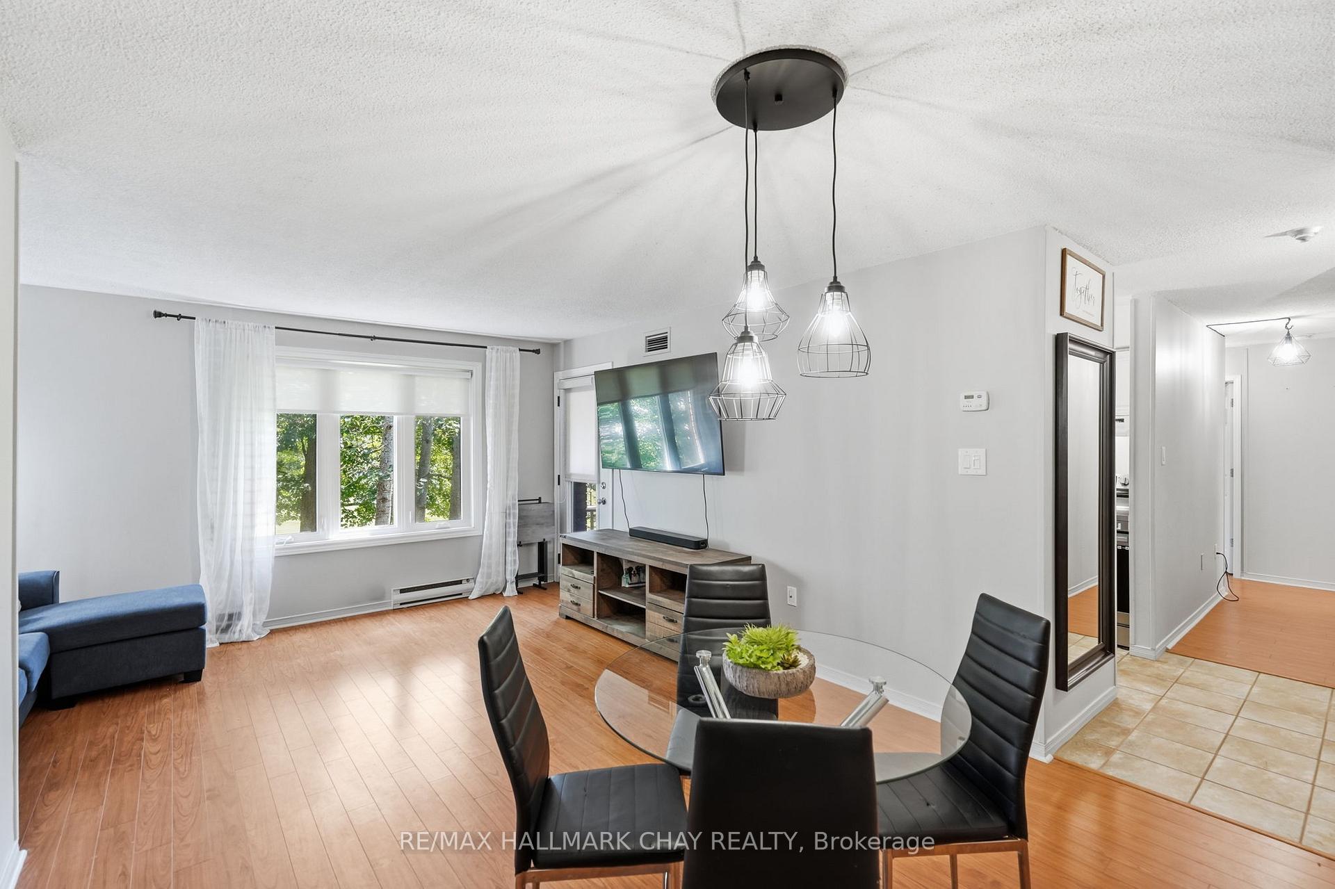 10C Coulter Street 324