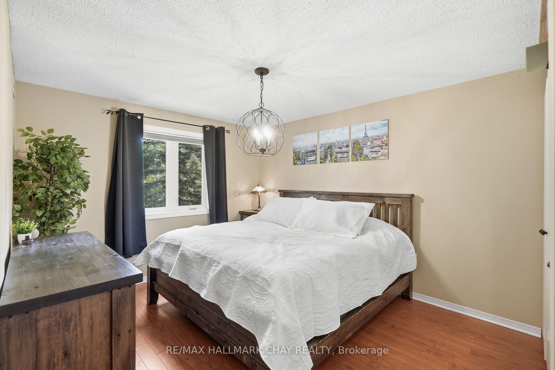 10C Coulter Street 324