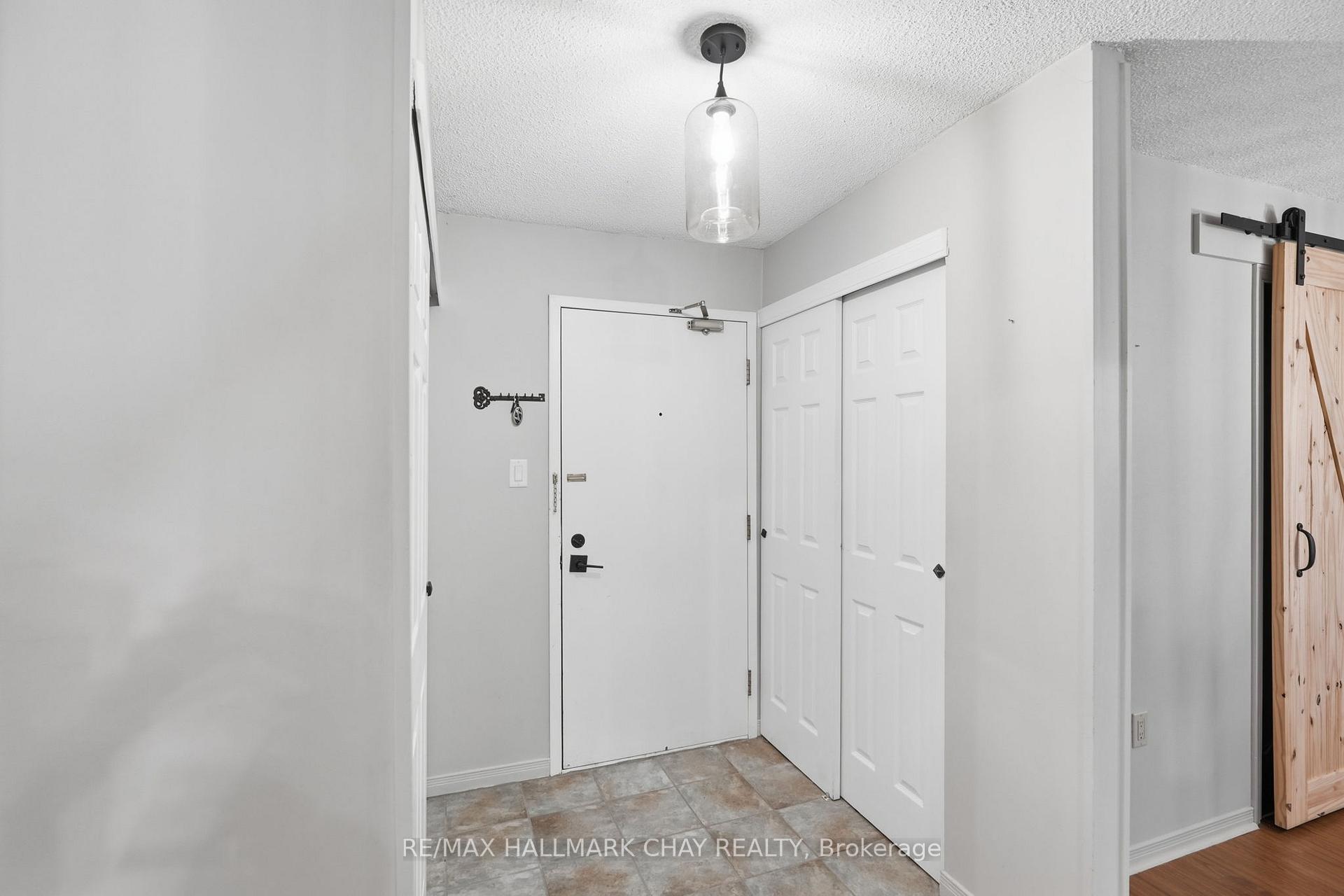 10C Coulter Street 324