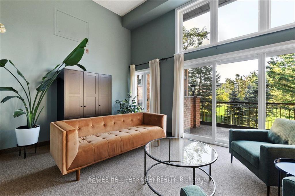 10C Coulter Street 324