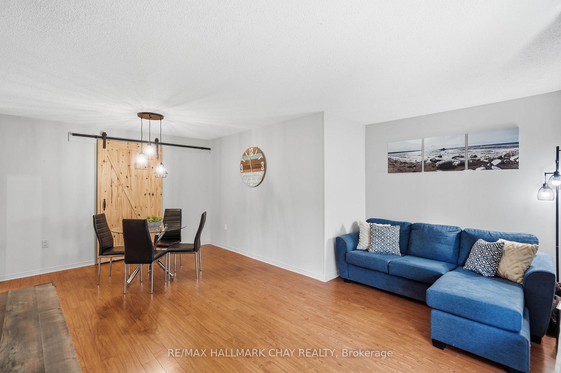 10C Coulter Street 324