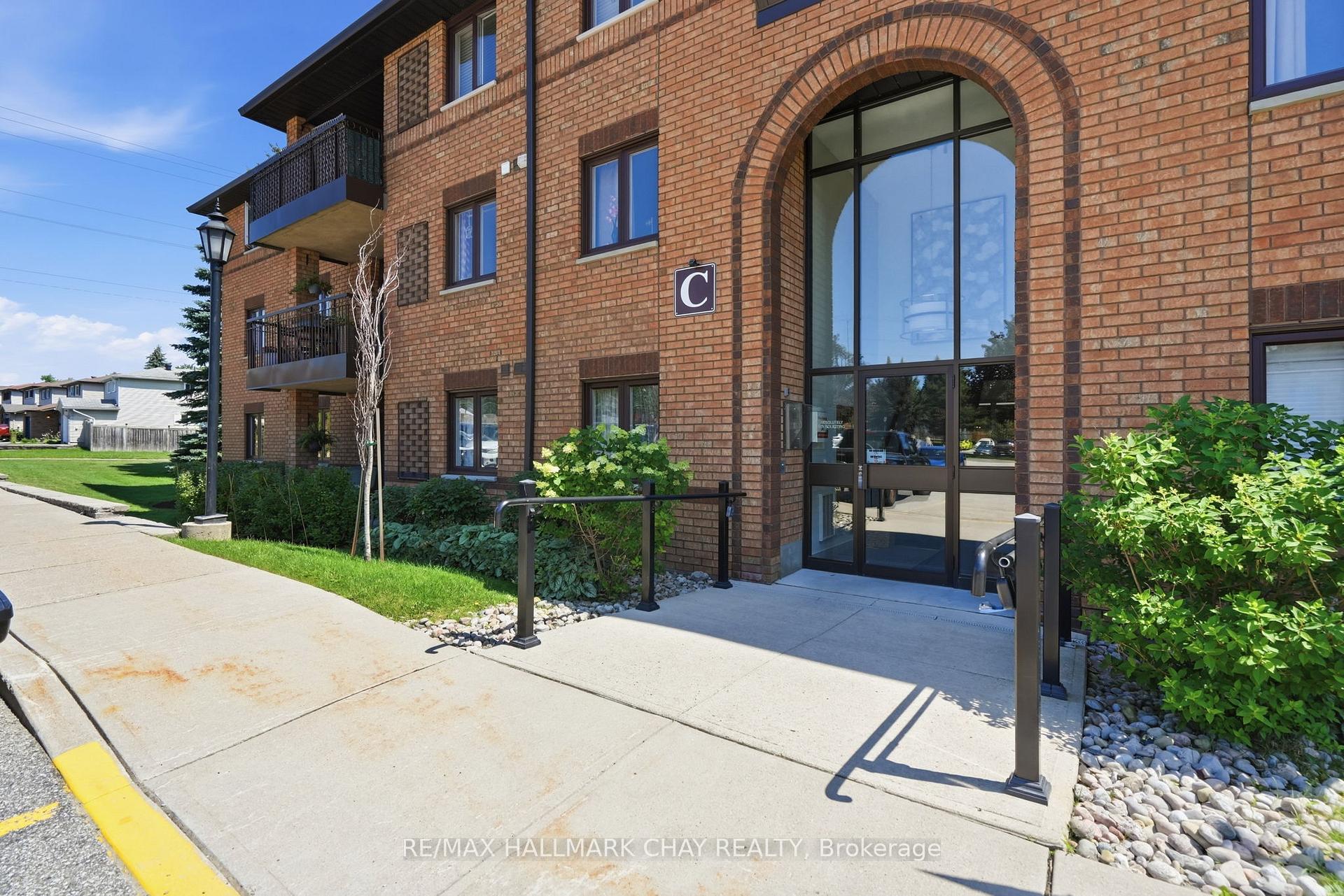 10C Coulter Street 324