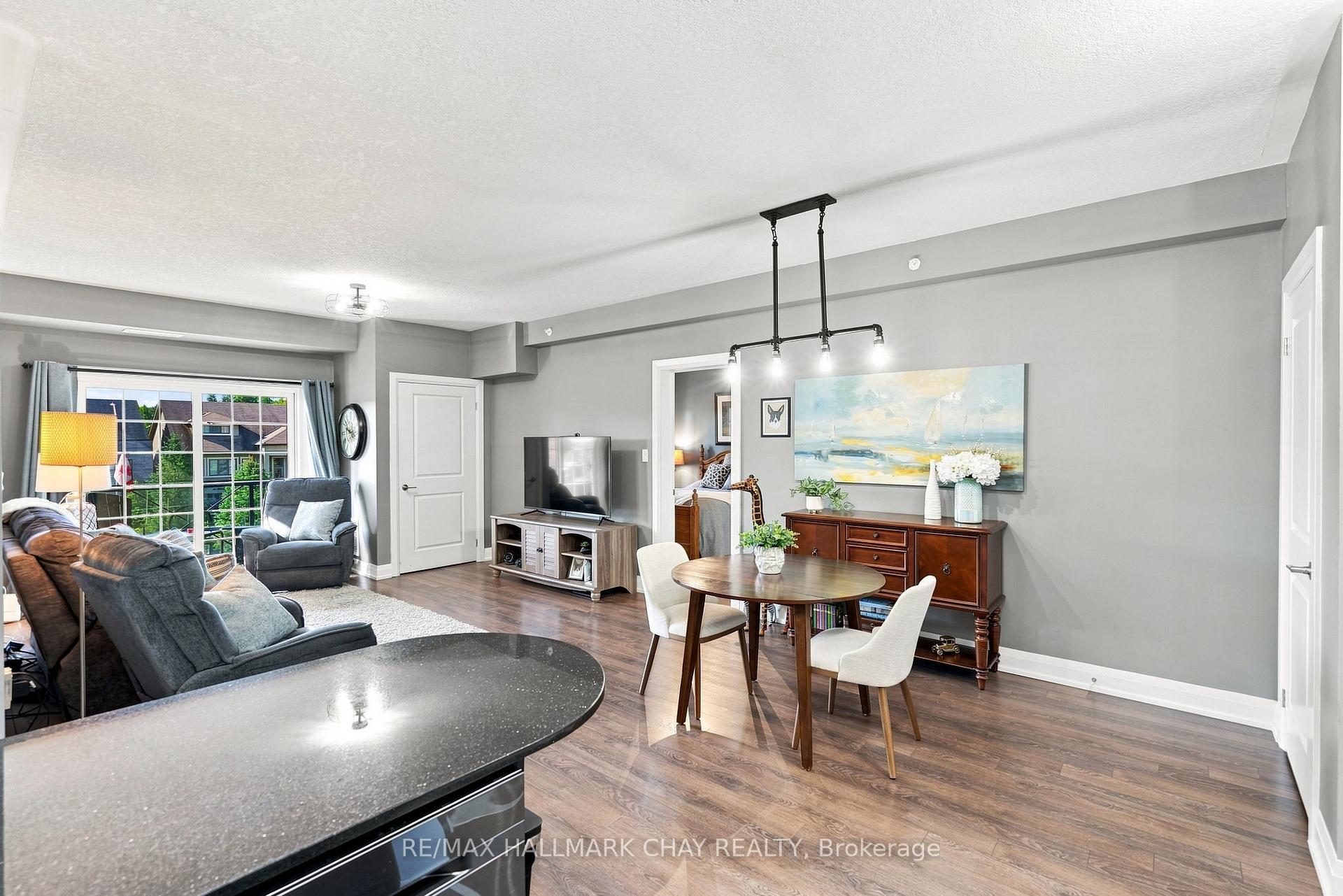 5 Greenwich Street 207