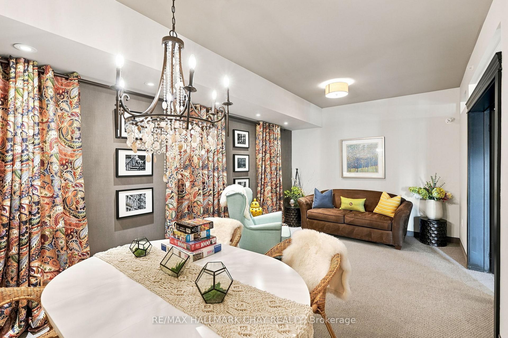 5 Greenwich Street 207