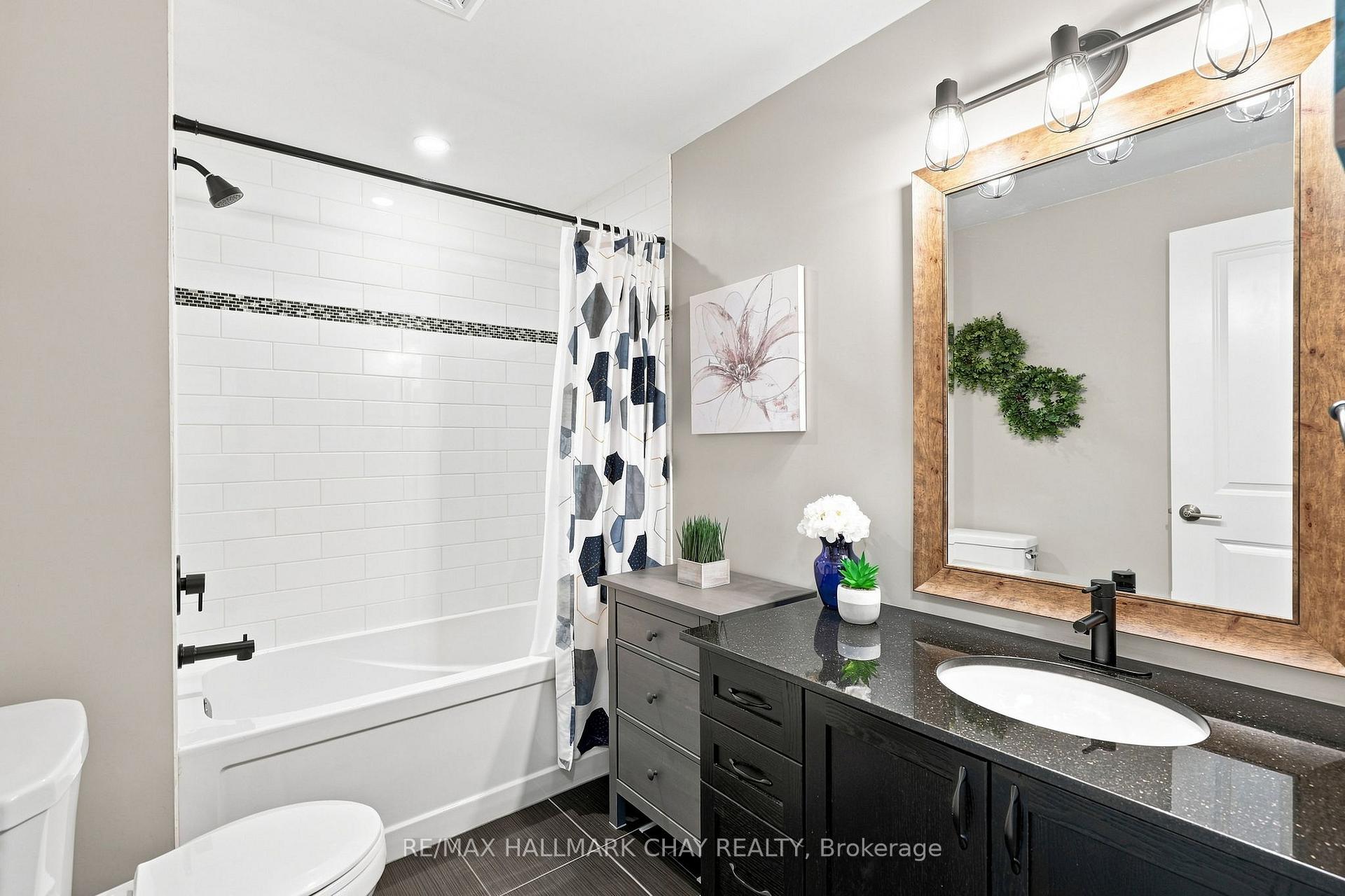 5 Greenwich Street 207