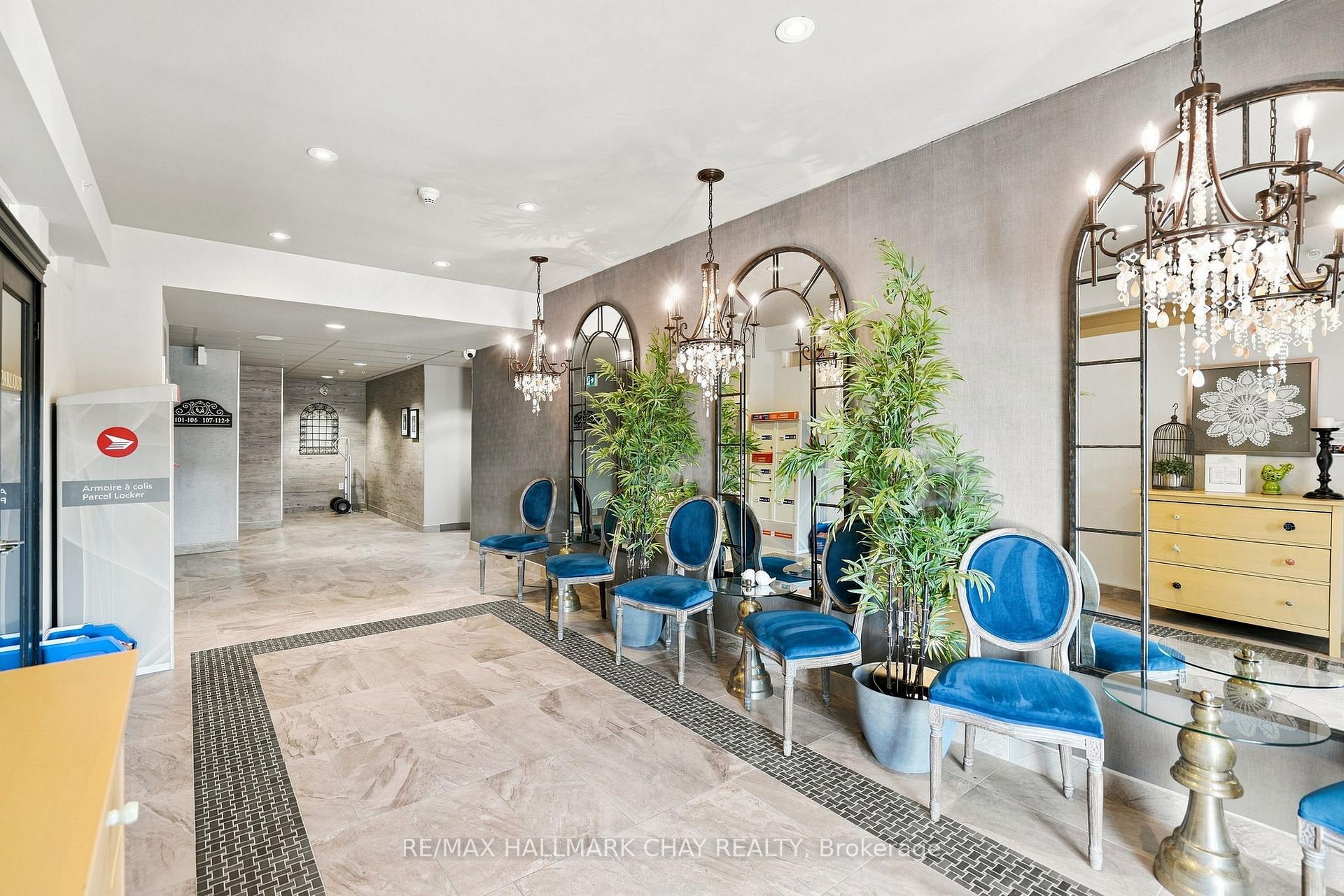 5 Greenwich Street 207