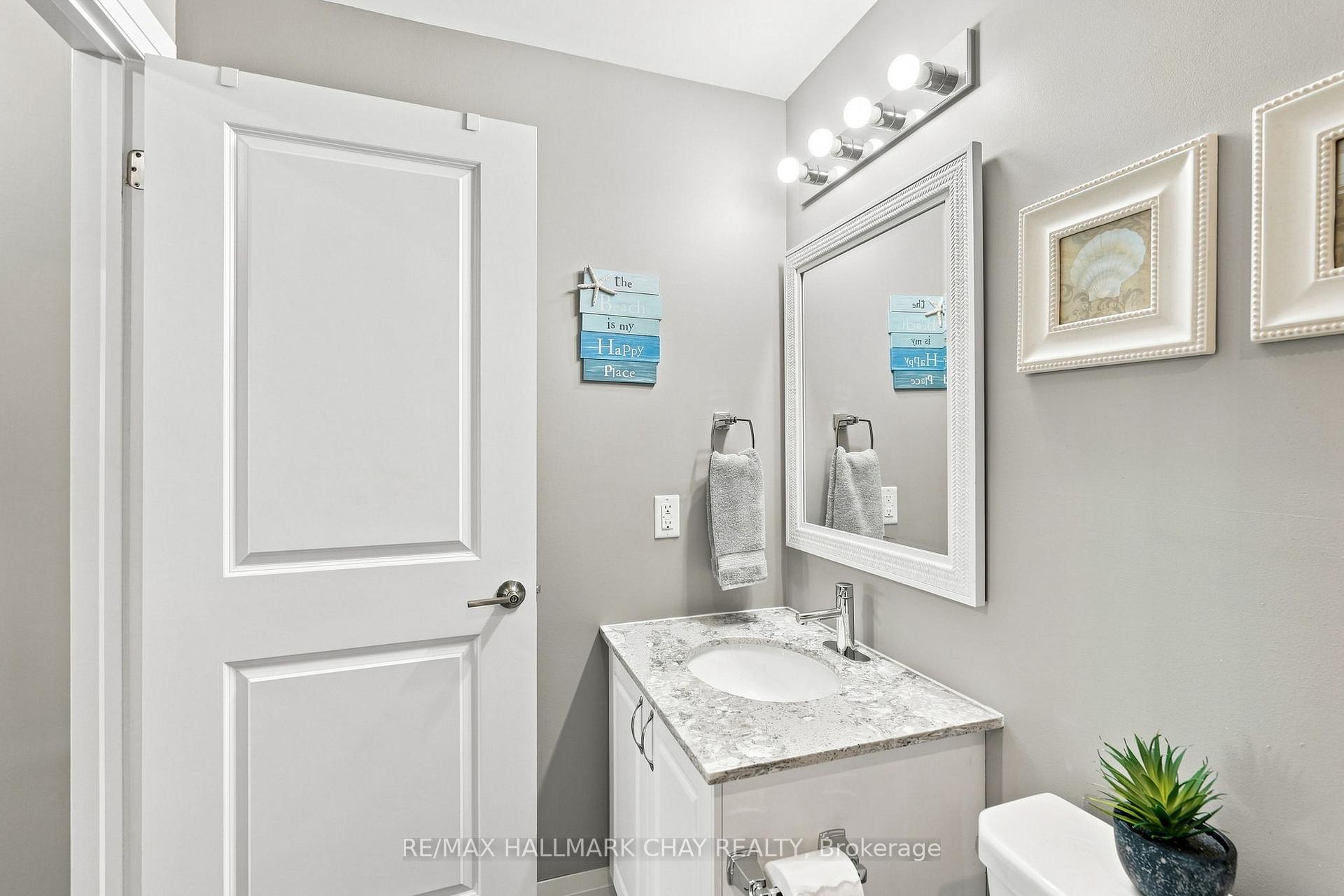 5 Greenwich Street 207