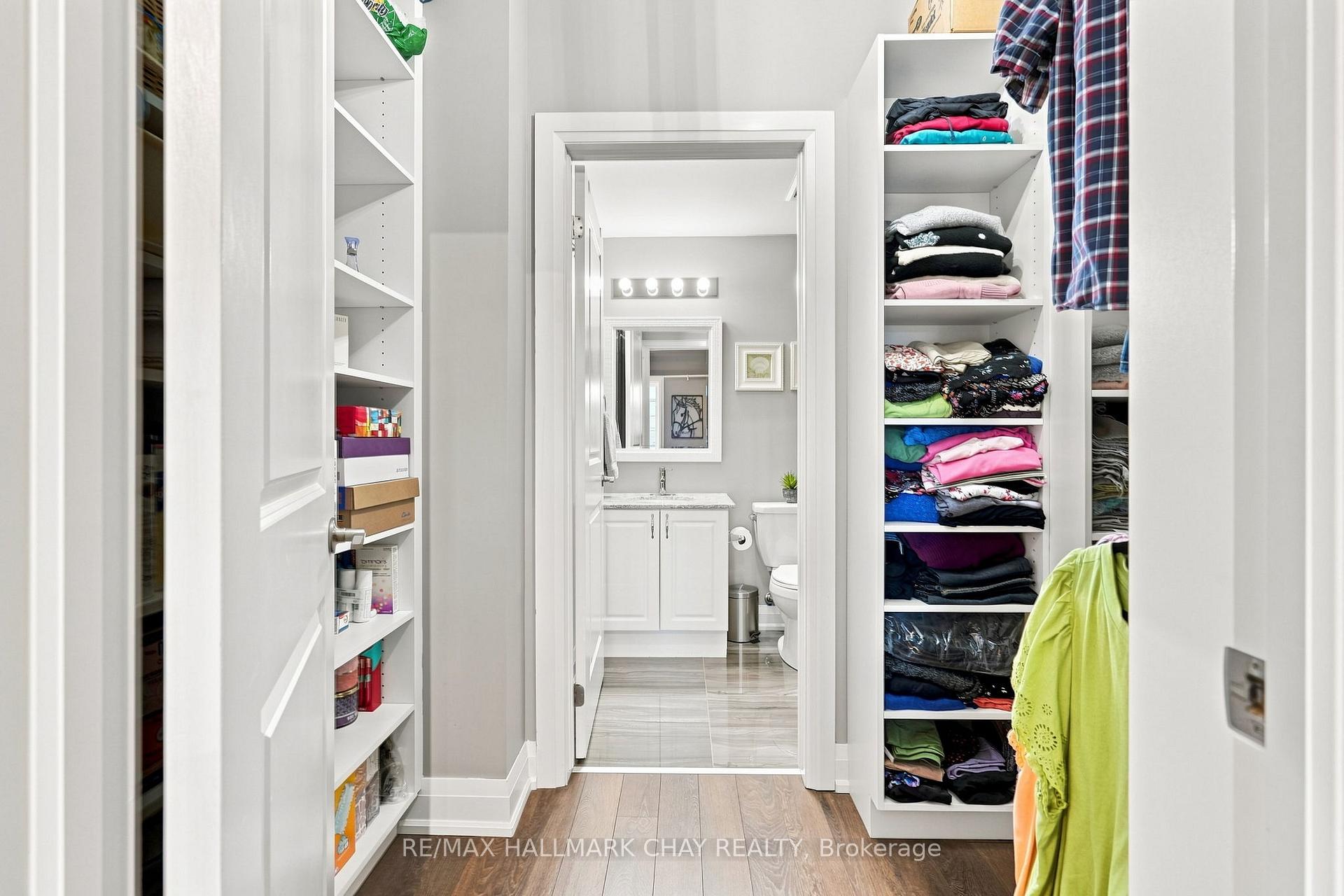 5 Greenwich Street 207