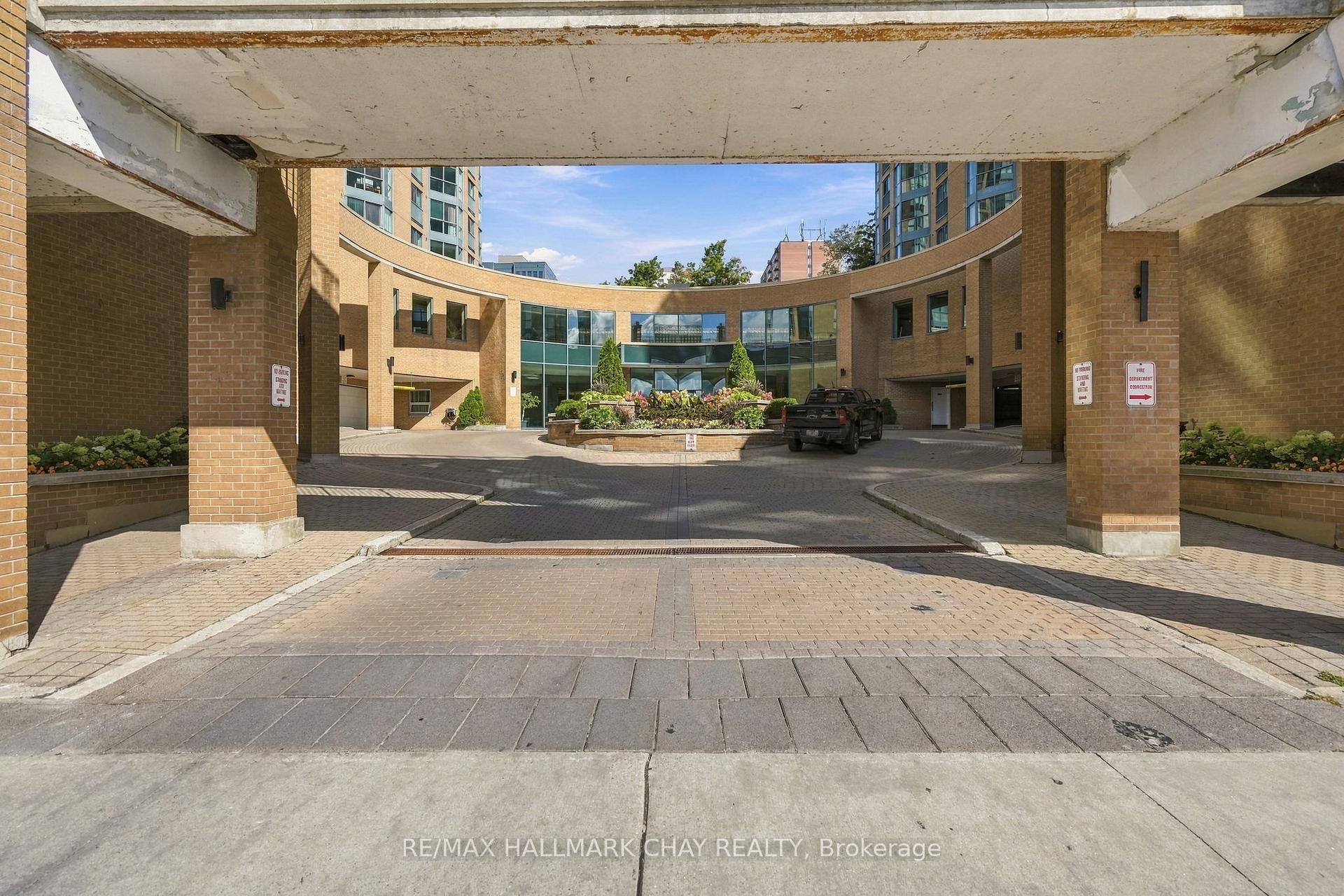 150 Dunlop Street E 710