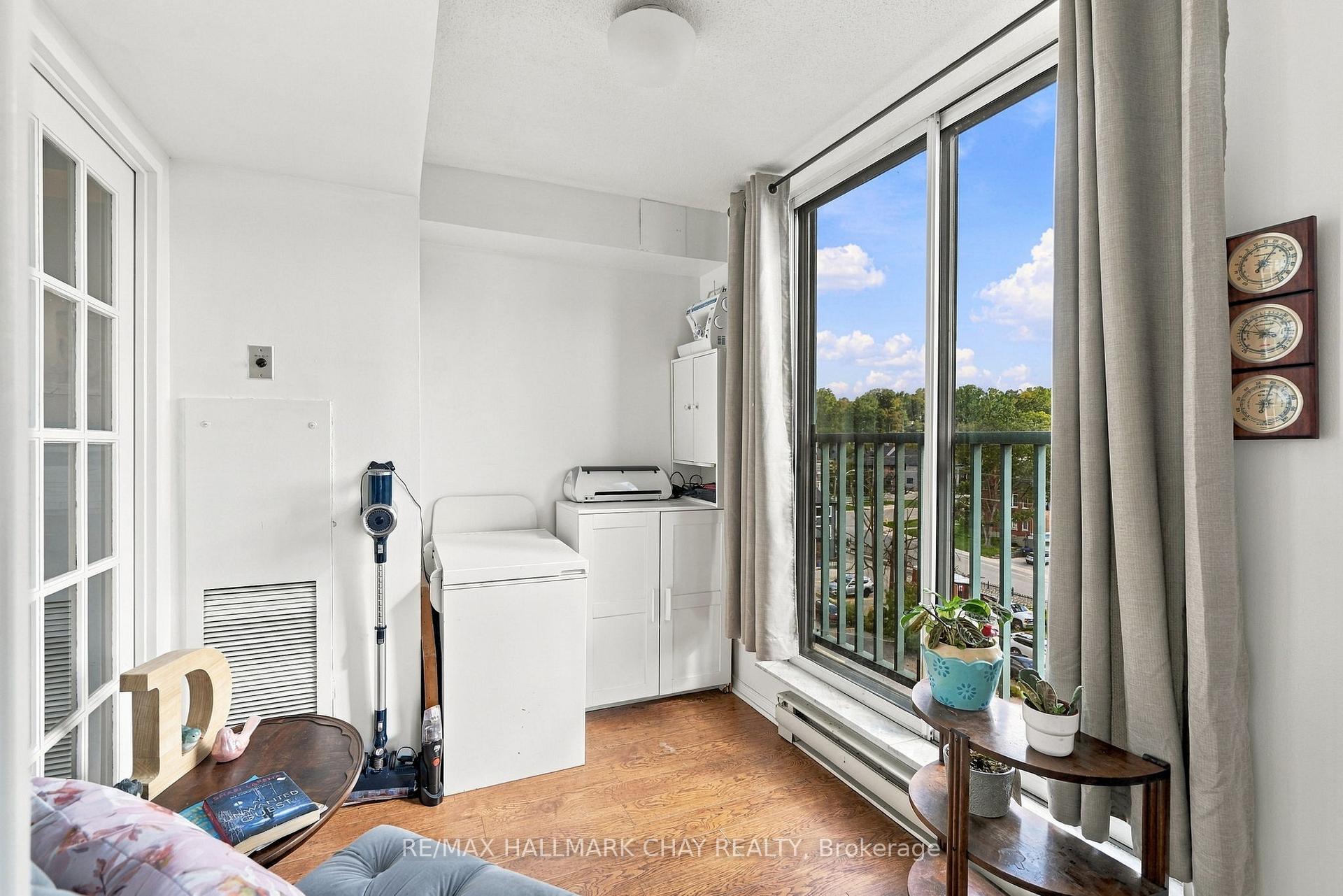 150 Dunlop Street E 710