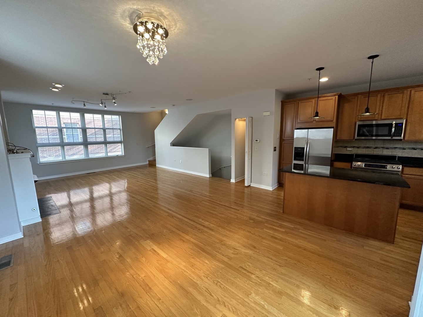 2323 S Wabash Avenue Unit: 7