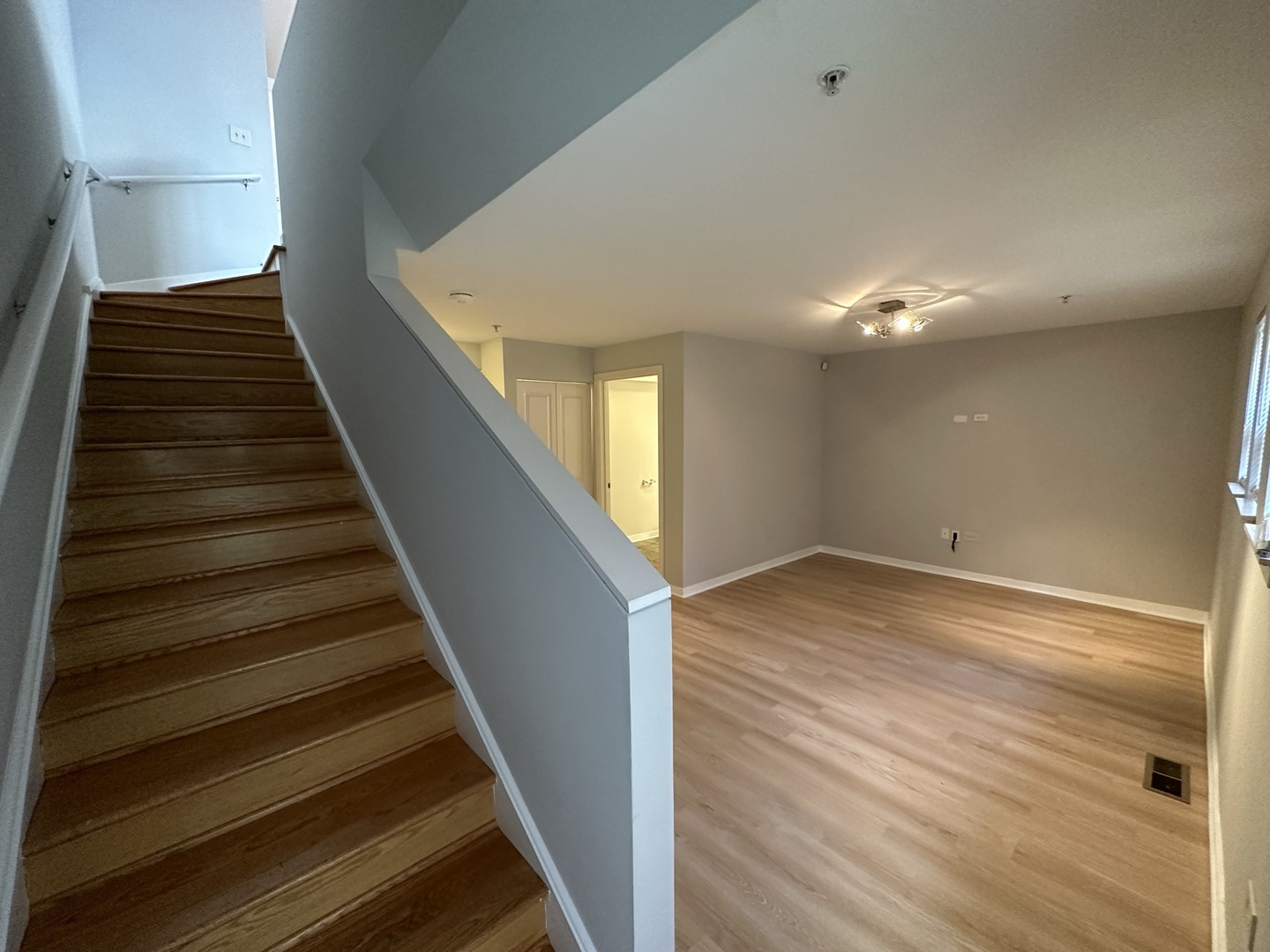 2323 S Wabash Avenue Unit: 7