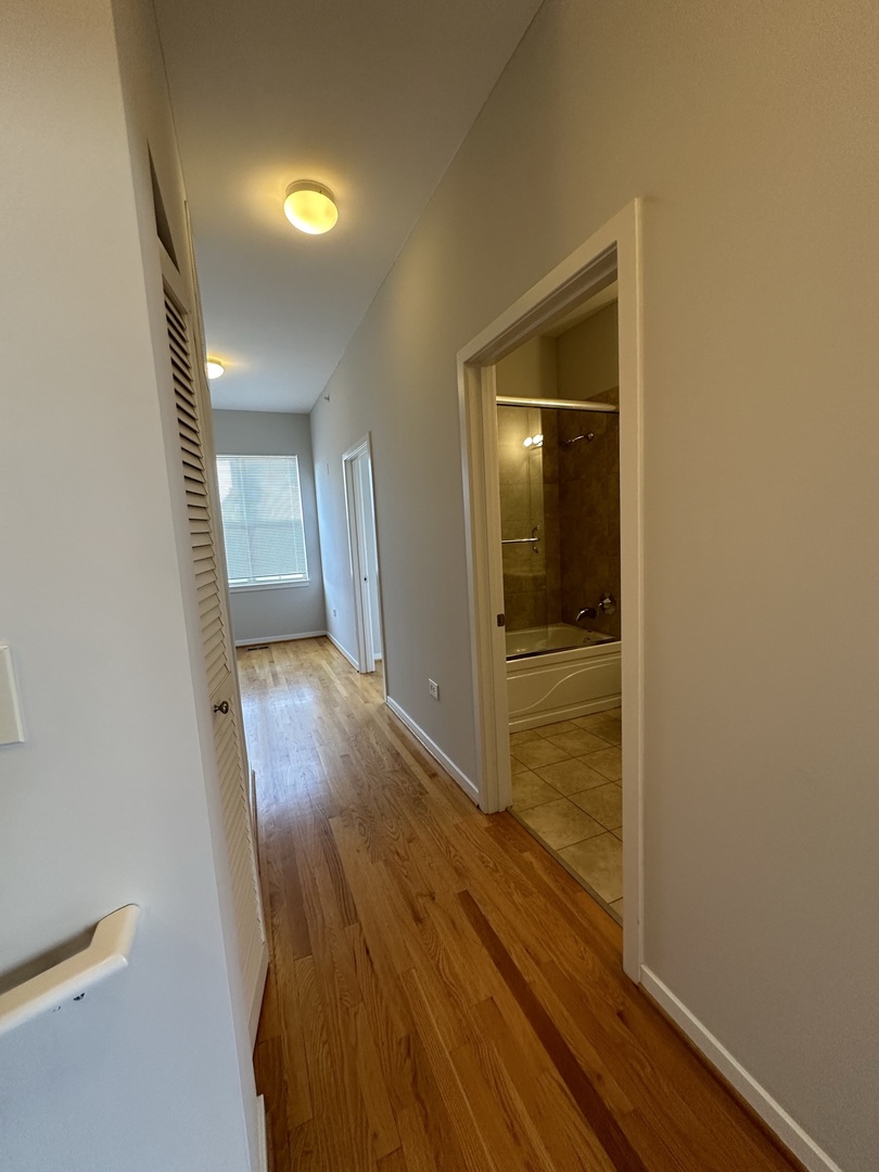 2323 S Wabash Avenue Unit: 7