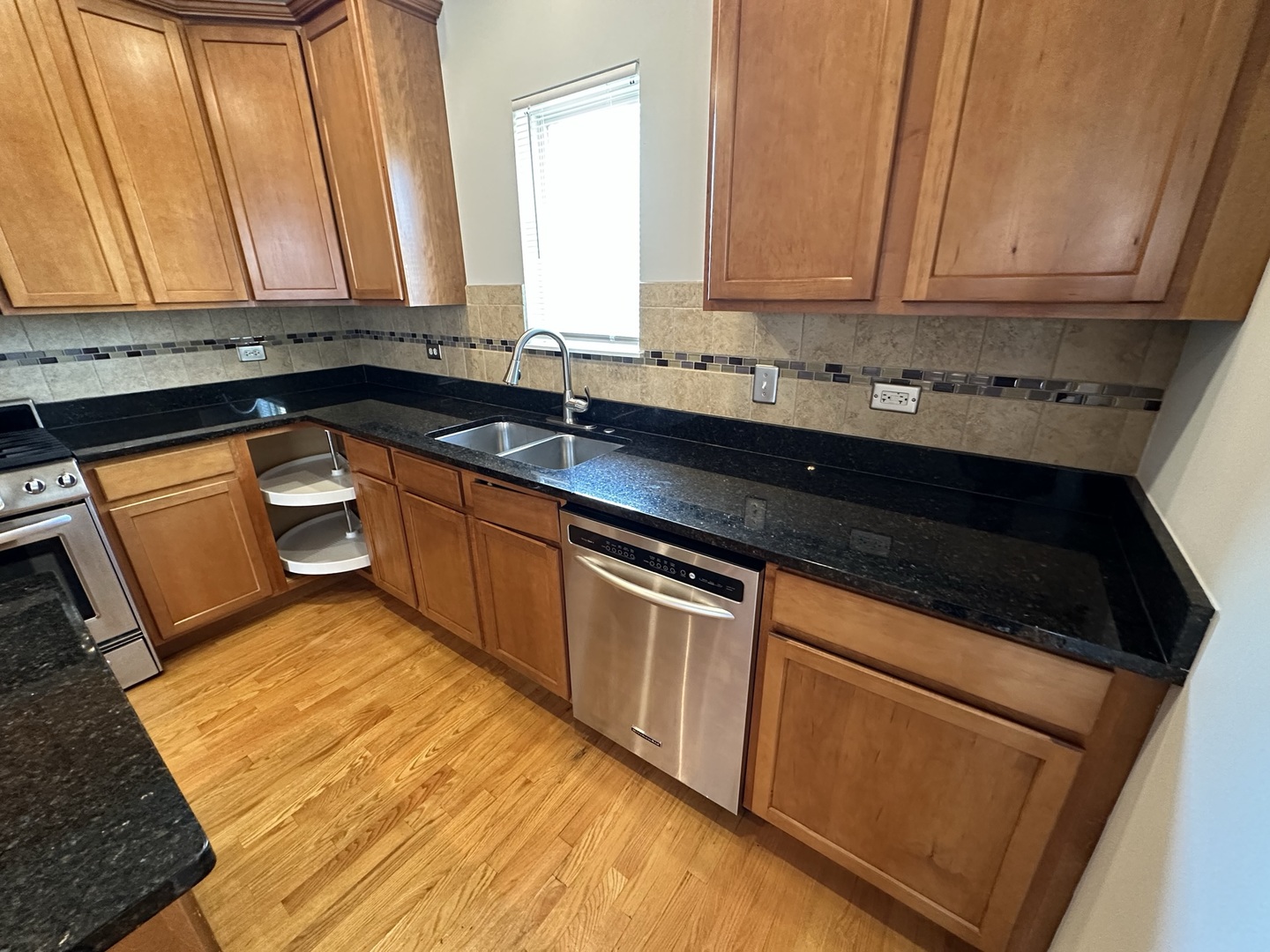 2323 S Wabash Avenue Unit: 7