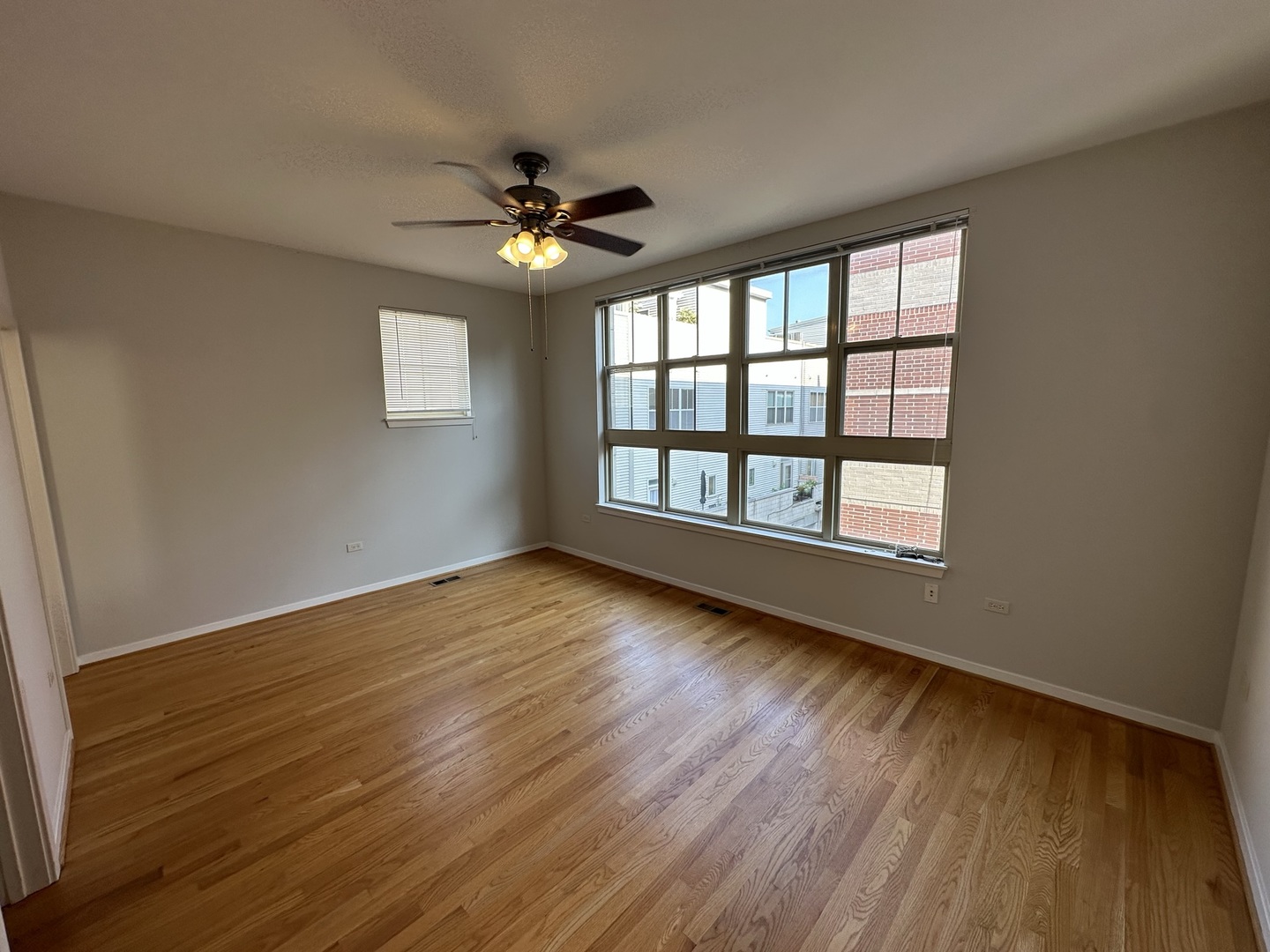 2323 S Wabash Avenue Unit: 7