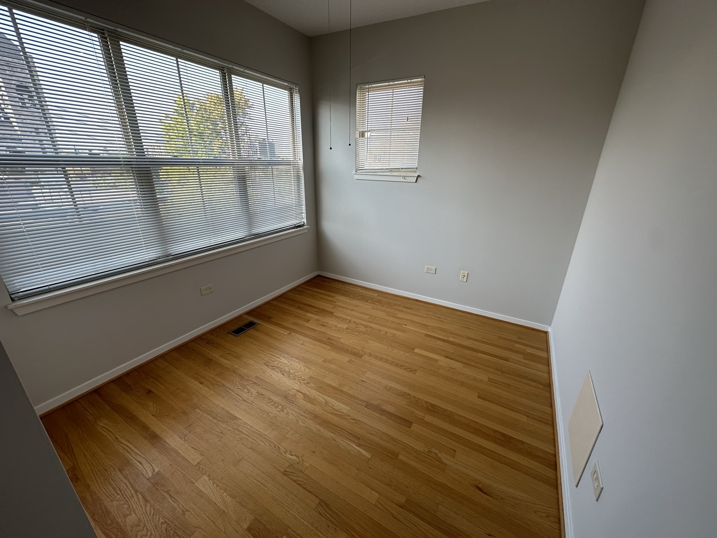 2323 S Wabash Avenue Unit: 7