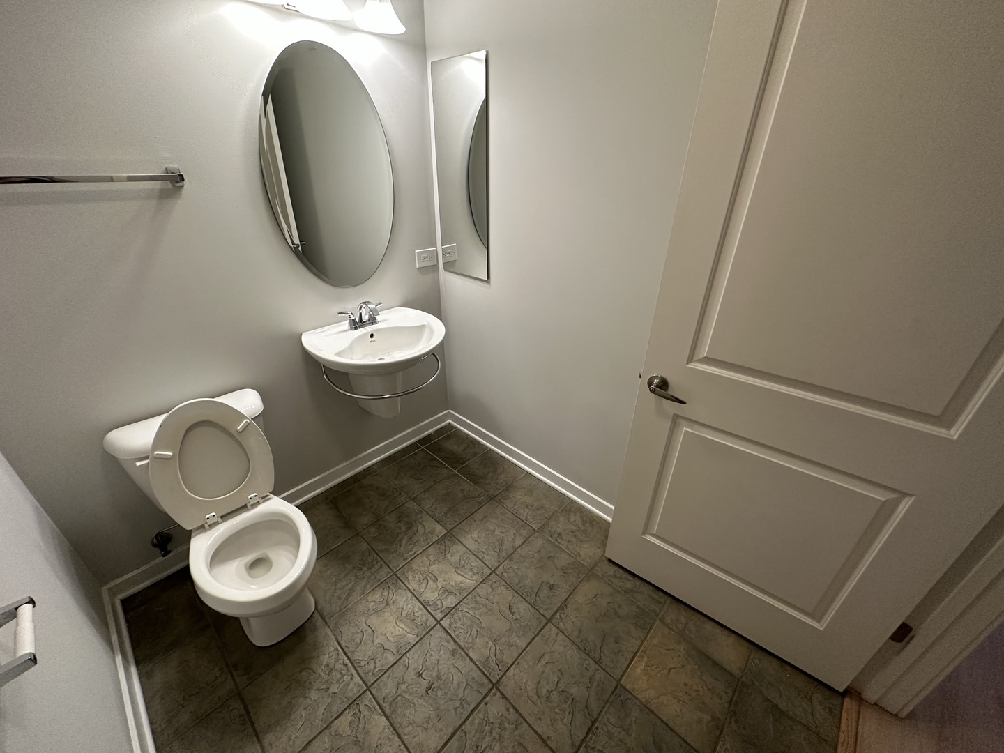 2323 S Wabash Avenue Unit: 7