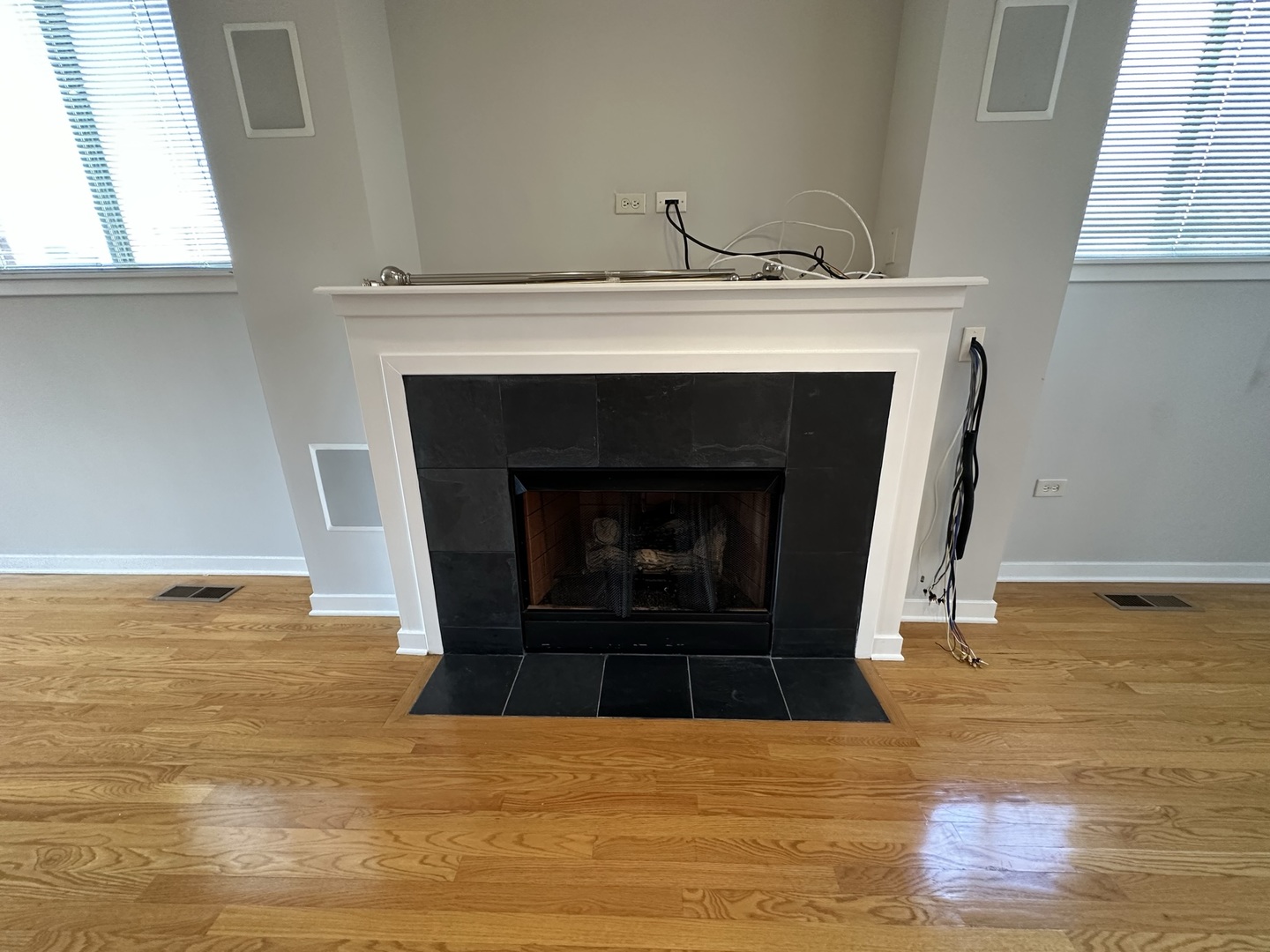 2323 S Wabash Avenue Unit: 7