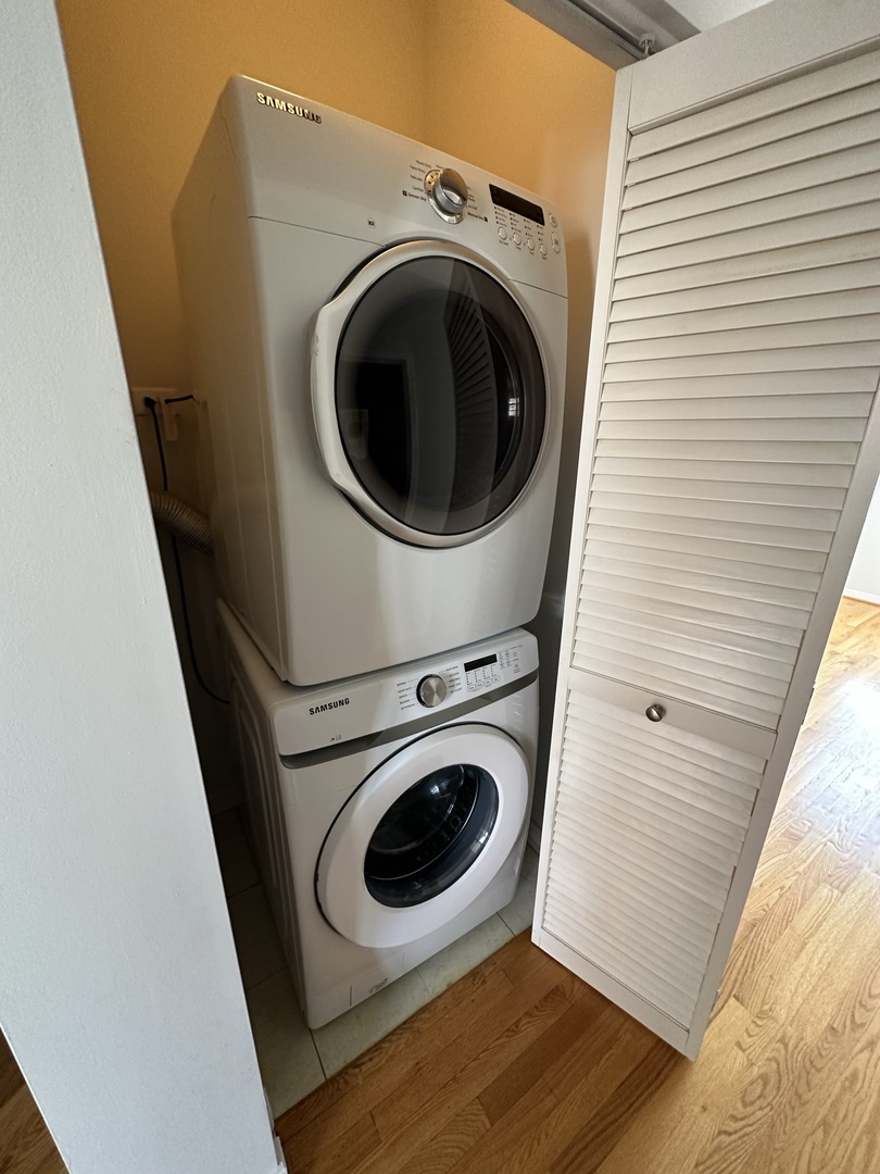 2323 S Wabash Avenue Unit: 7