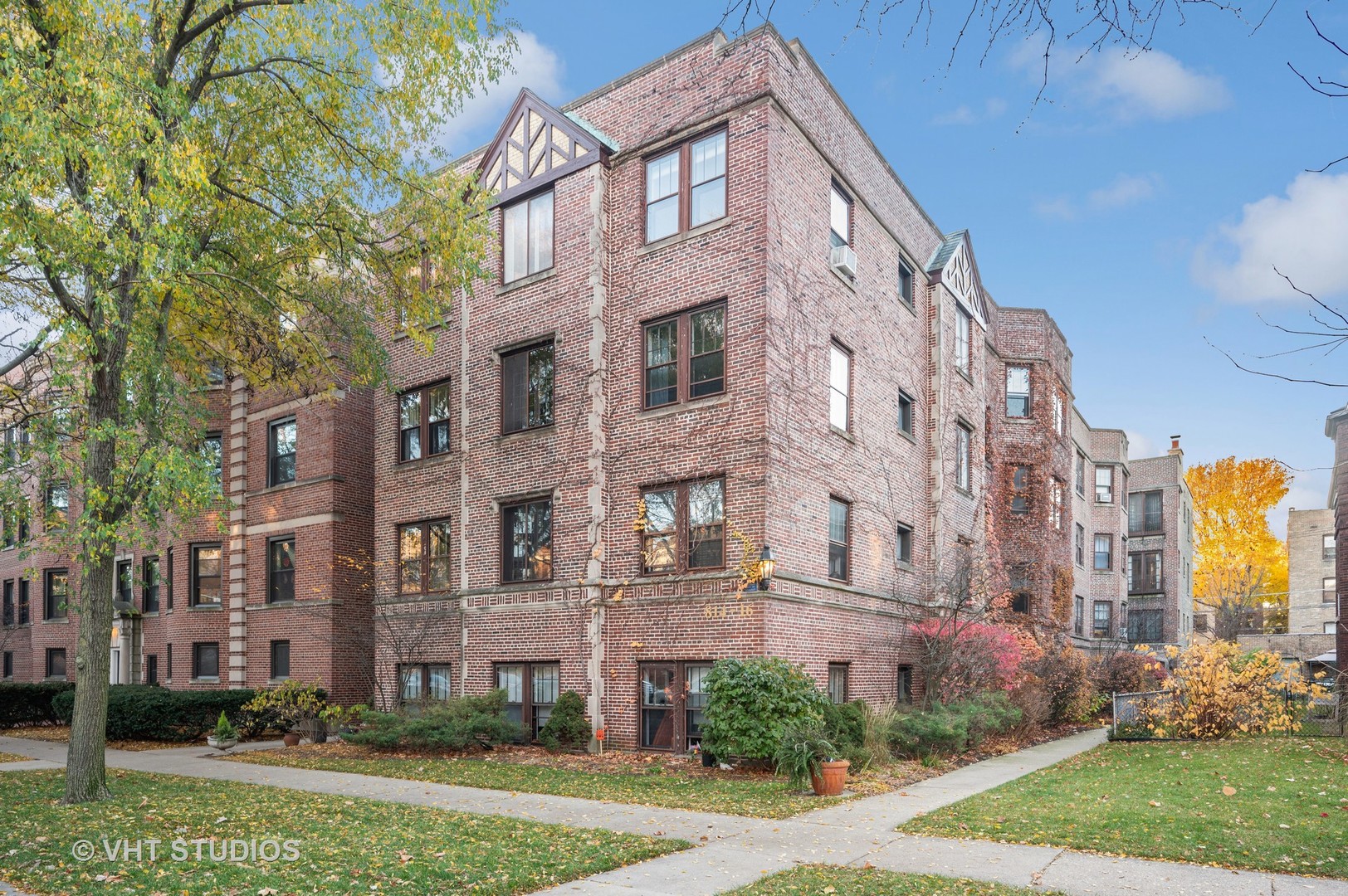 814 Michigan Avenue Unit: 3E