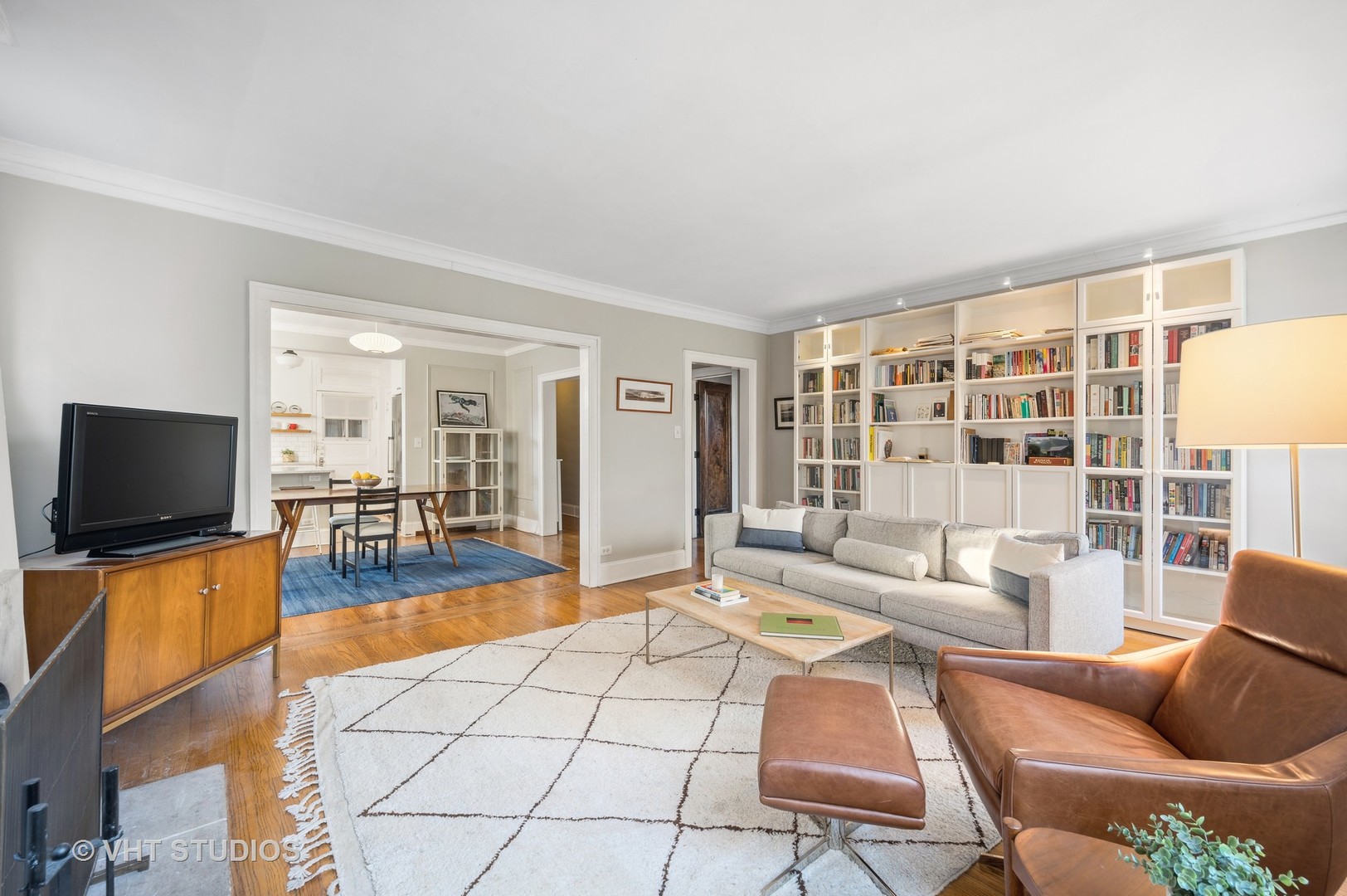 814 Michigan Avenue Unit: 3E