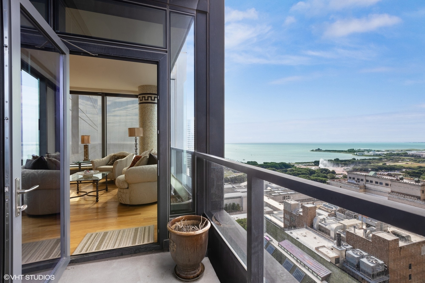 60 E MONROE Street Unit: 3304