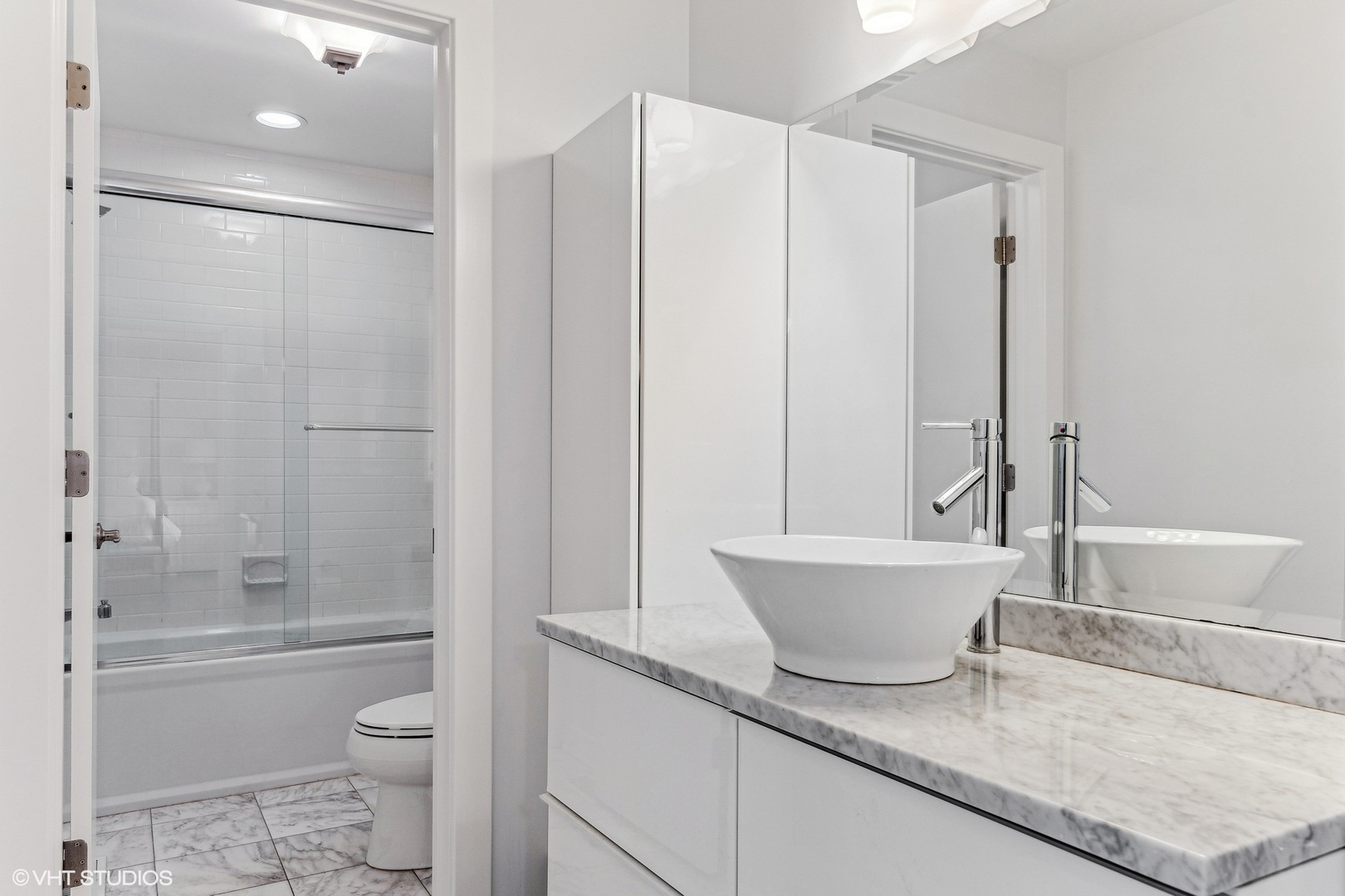 820 S Green Bay Road