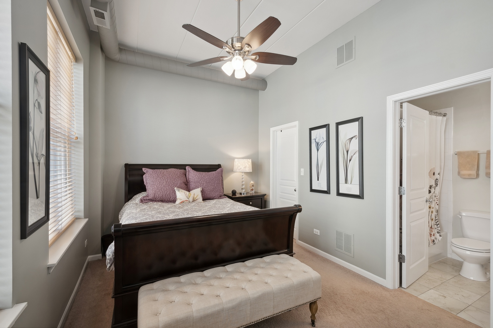 1645 W School Street Unit: 311