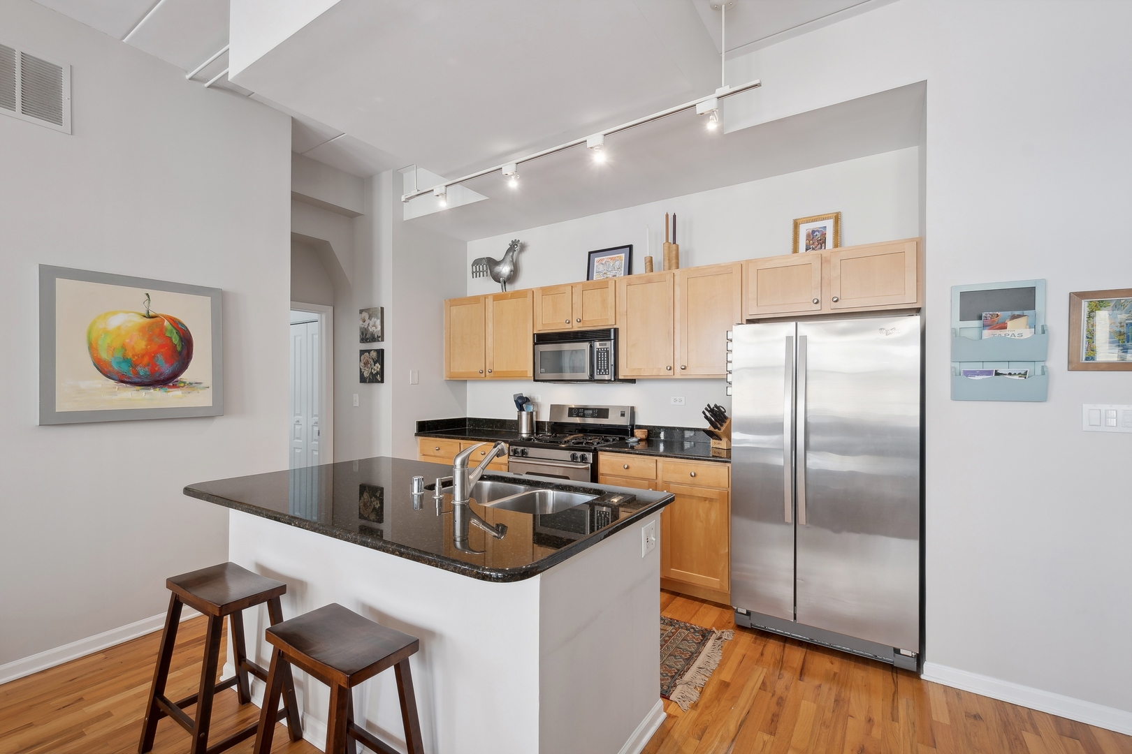 1645 W School Street Unit: 311