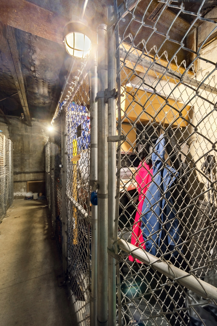 1645 W School Street Unit: 311