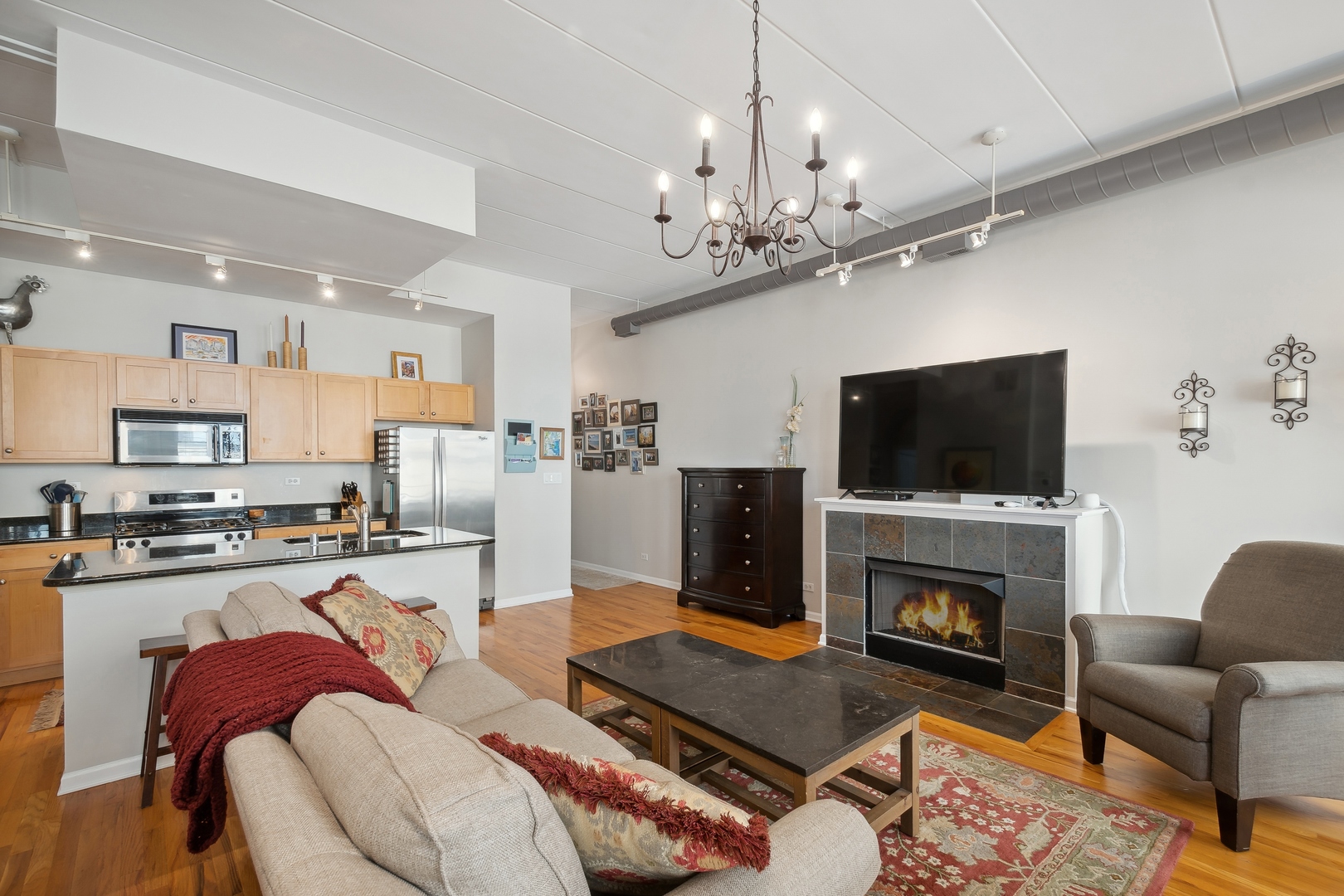 1645 W School Street Unit: 311