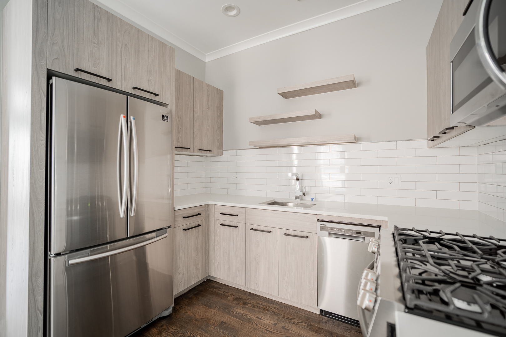 1472 W ERIE Street Unit: 2F