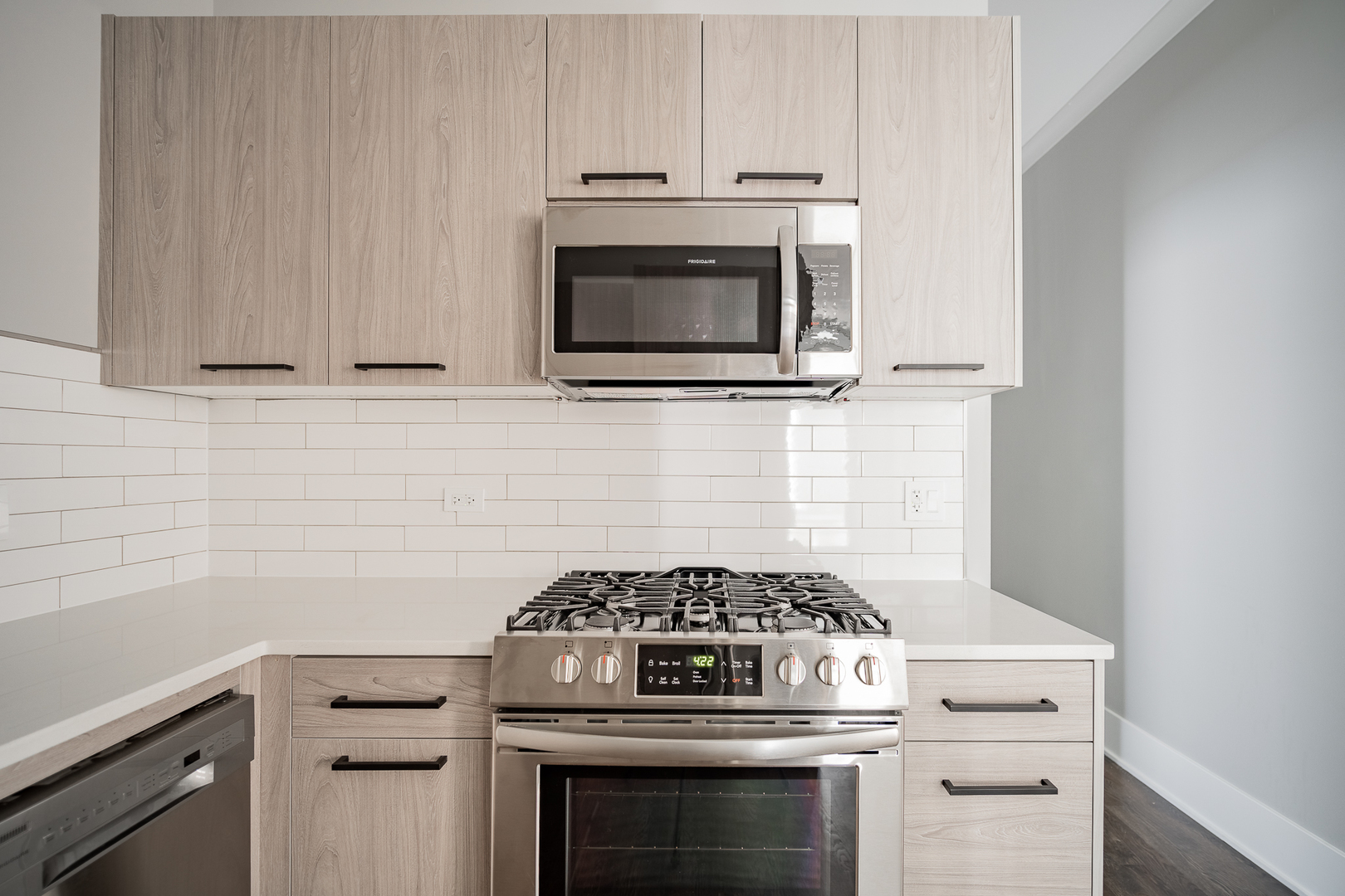 1472 W ERIE Street Unit: 2F