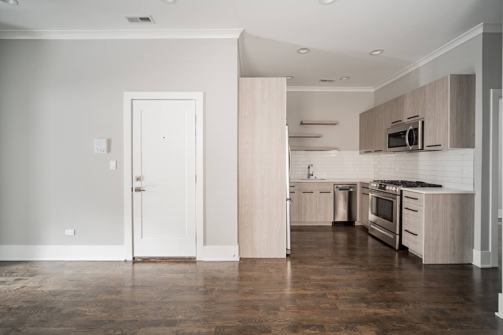 1472 W ERIE Street Unit: 2F