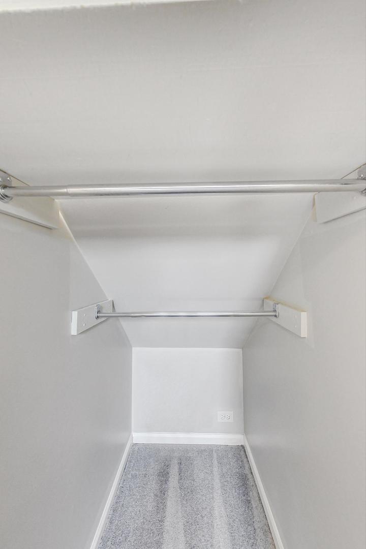 1415 W BARRY Avenue Unit: CH