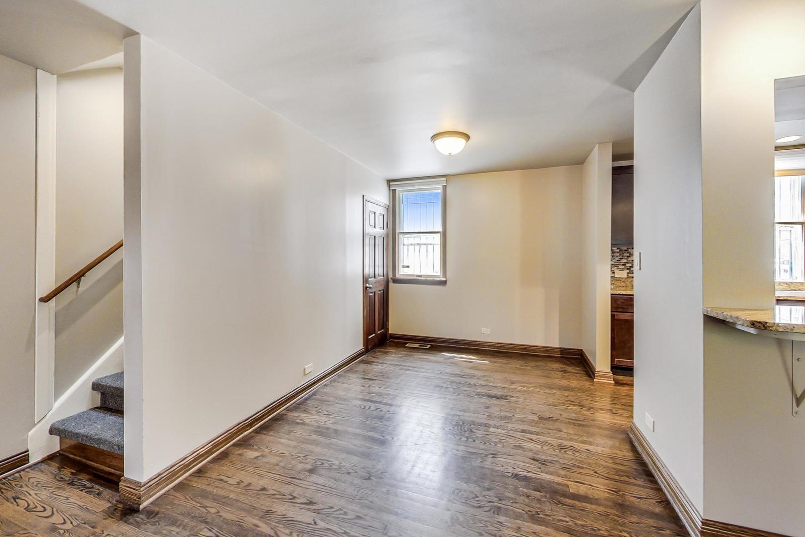 1415 W BARRY Avenue Unit: CH