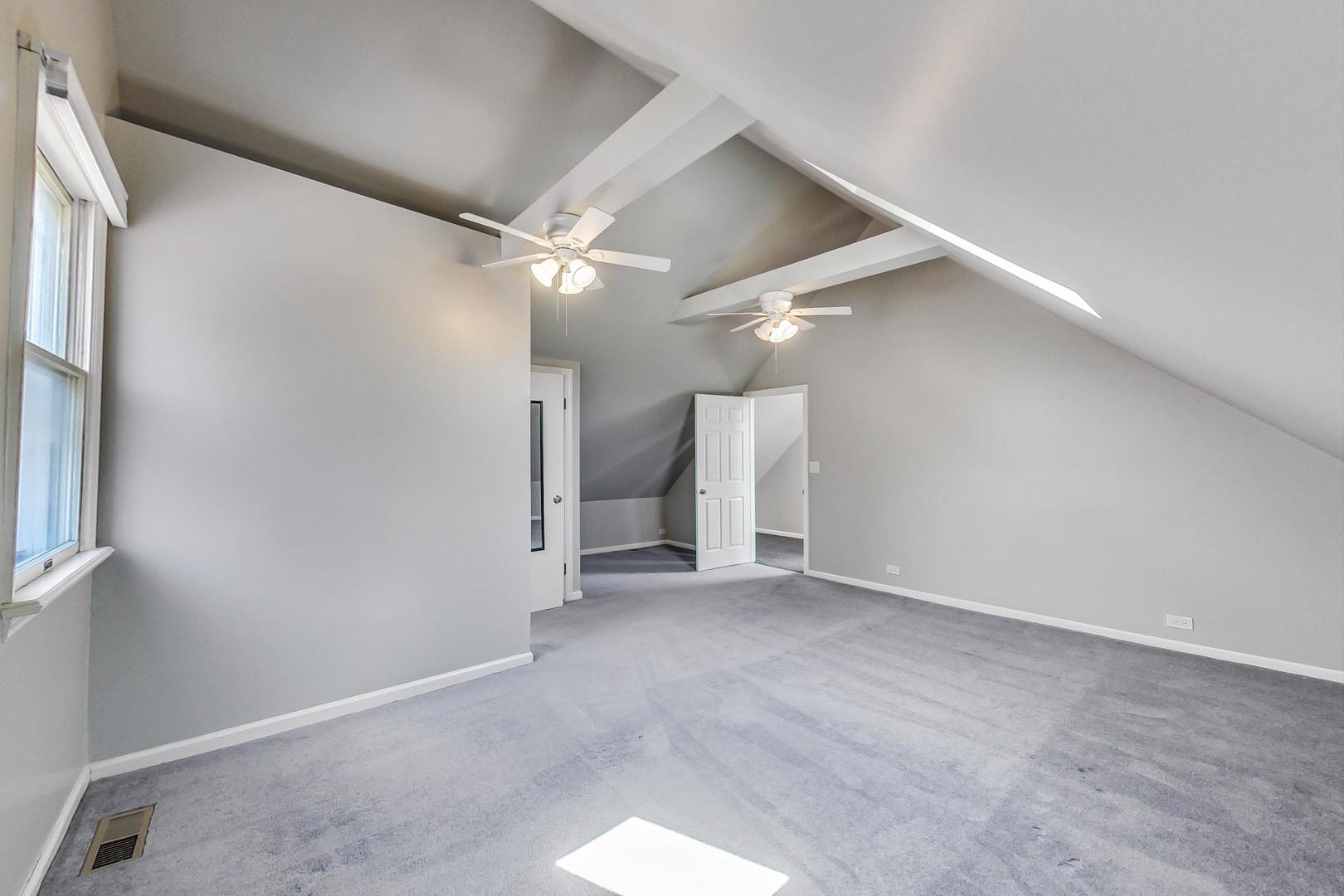 1415 W BARRY Avenue Unit: CH