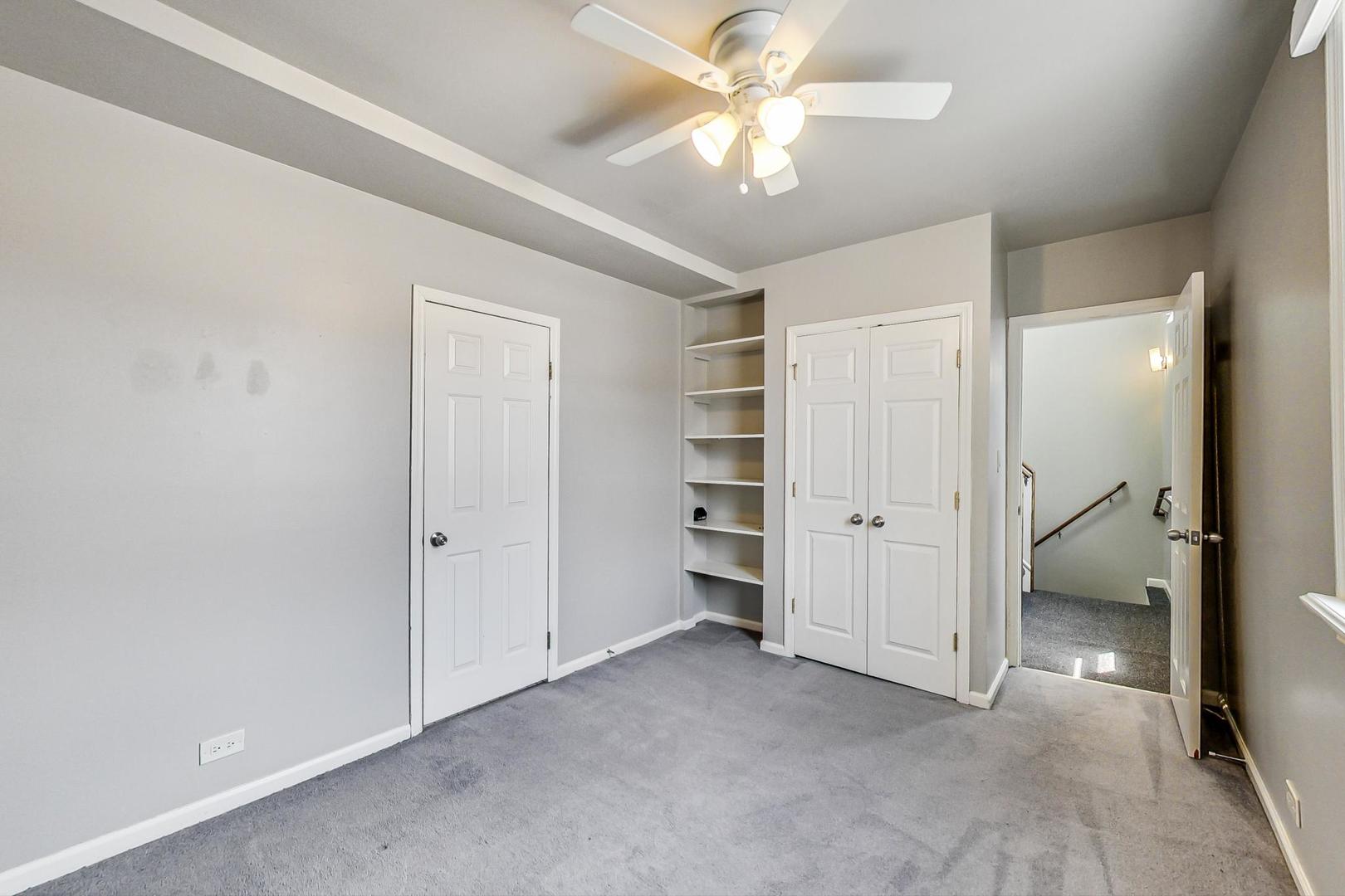 1415 W BARRY Avenue Unit: CH