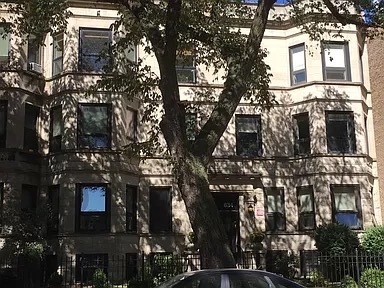 636 W GRACE Street Unit: 2W