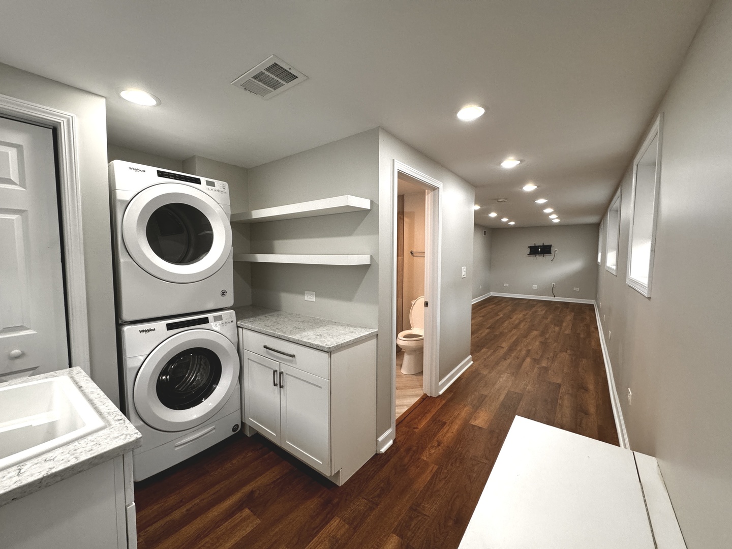 1049 S Norbury Avenue