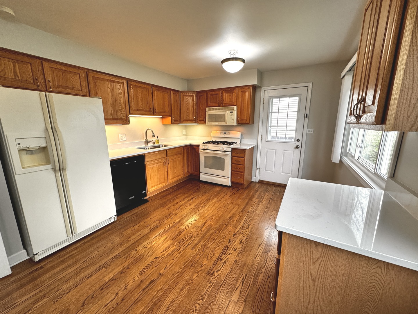 1049 S Norbury Avenue