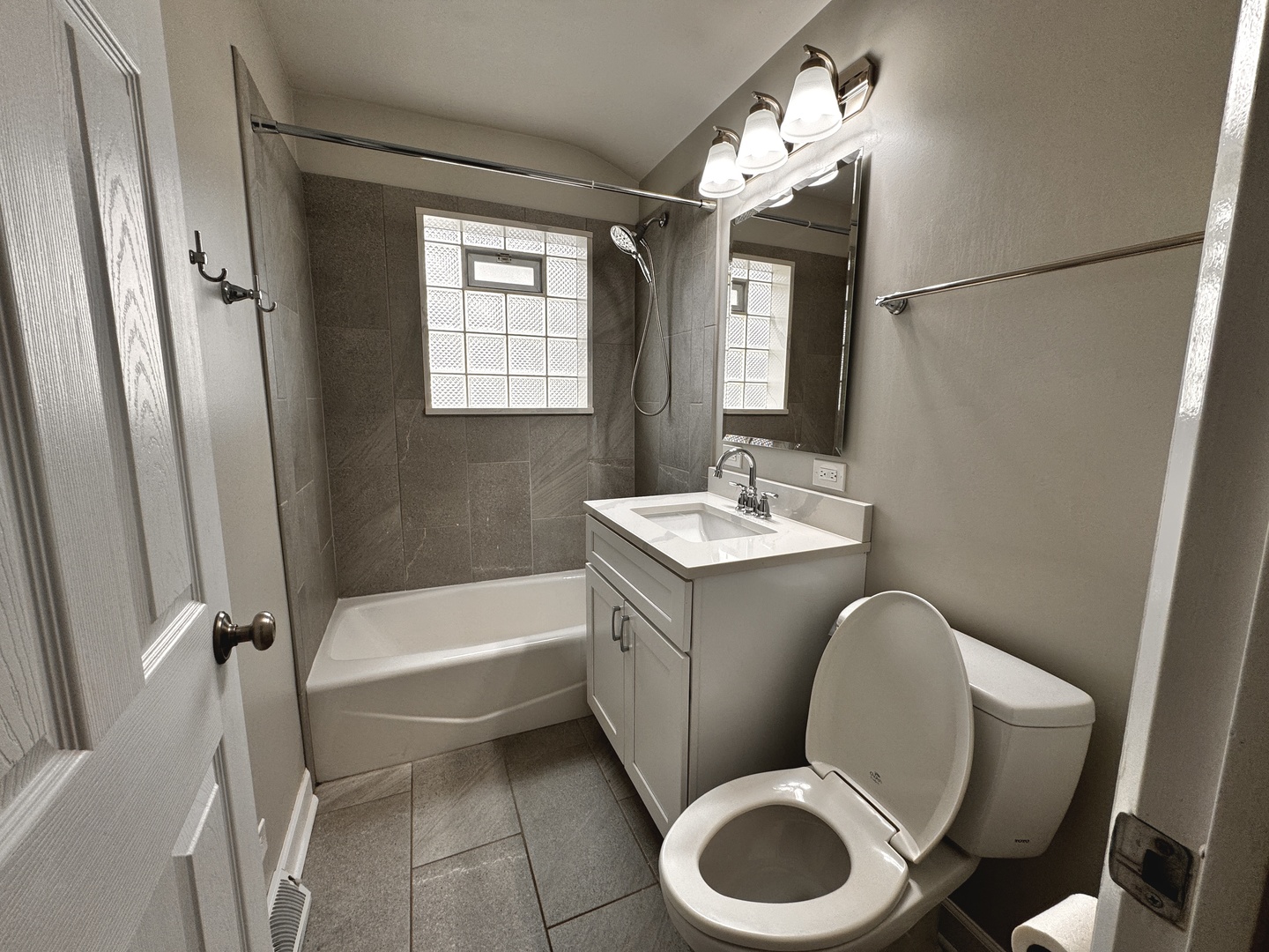 1049 S Norbury Avenue